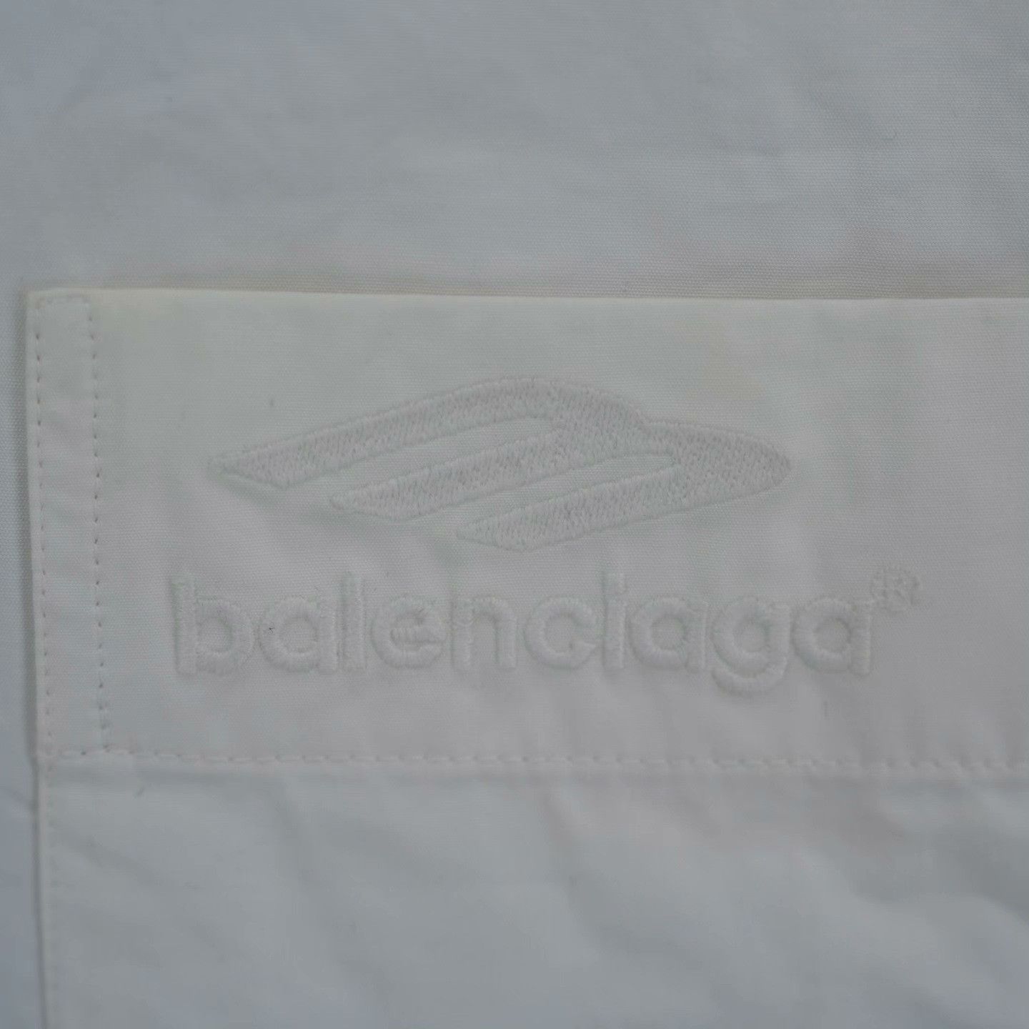 Balenciaga Balenciaga Retro Embroidered White Shirt 37 Men Size US S / EU 44-46 / 1 - 4 Thumbnail