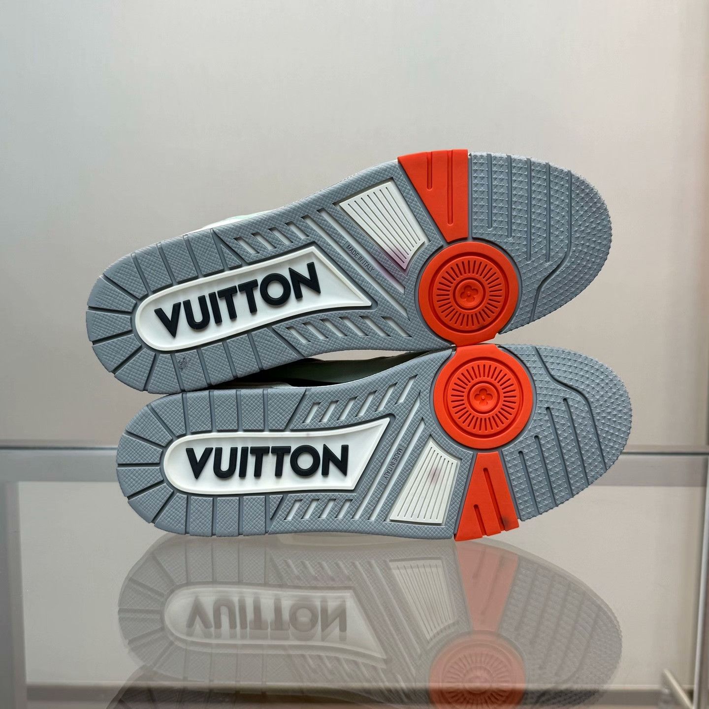 Louis Vuitton Louis Vuitton Training Green Lowtop Sneakers 41 Men Size US 8.5 / EU 41-42 - 7 Thumbnail