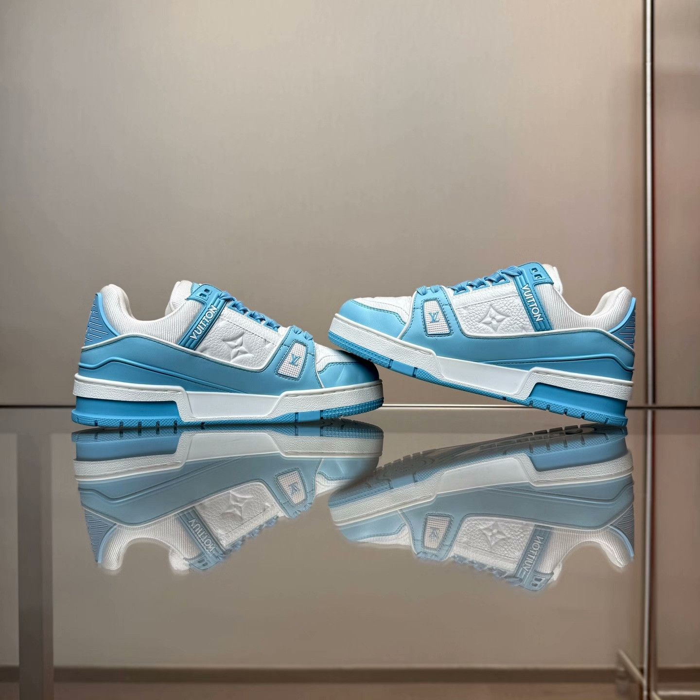 Louis Vuitton Louis Vuitton Training Blue Lowtop Sneakers 36 Women Size US 6 / IT 36 - 6 Thumbnail