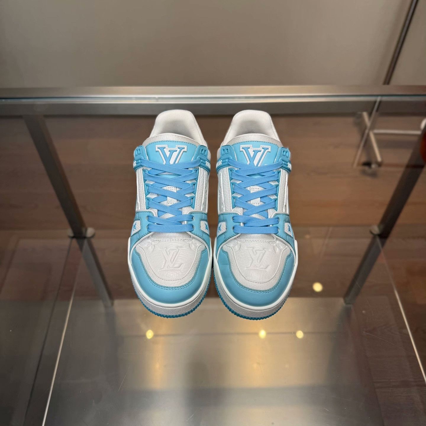 Louis Vuitton Louis Vuitton Training Blue Lowtop Sneakers 36 Women Size US 6 / IT 36 - 2 Thumbnail