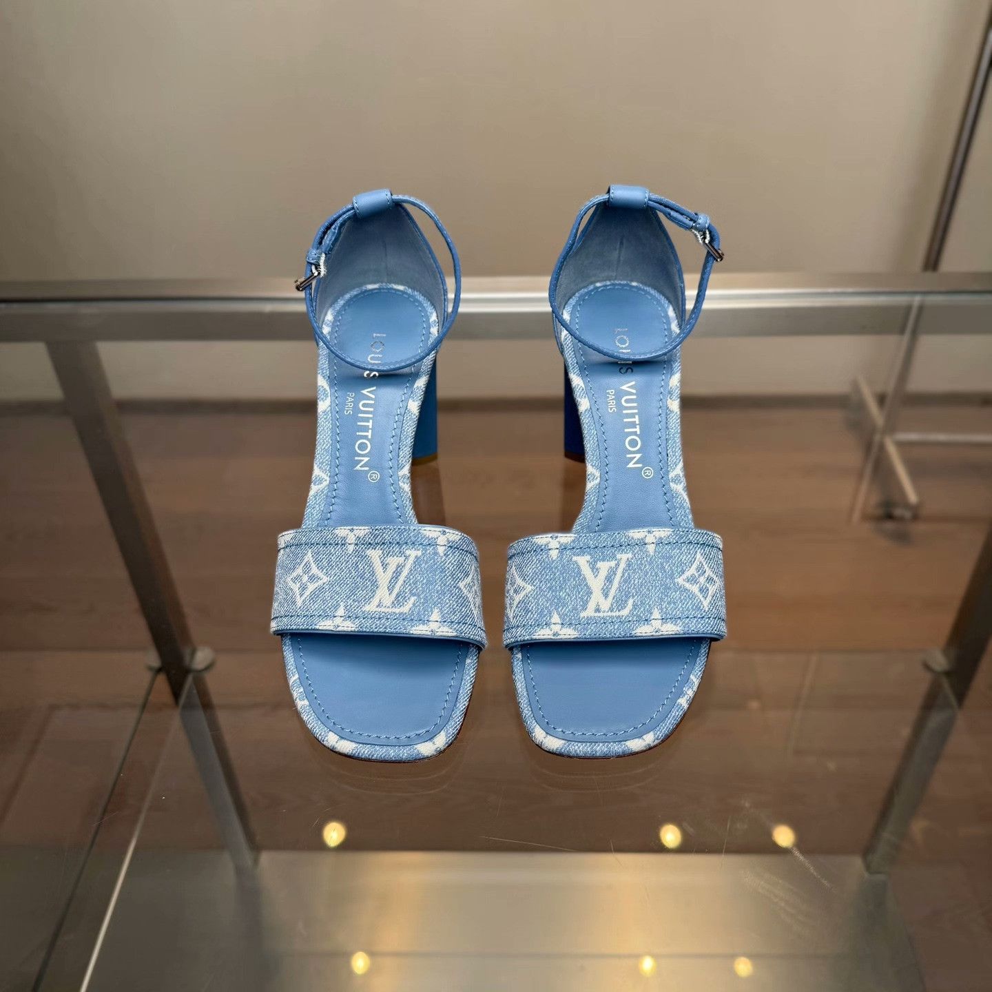 Louis Vuitton Louis Vuitton Denim Blue Sandals 38 Women Size US 7.5 / IT 37.5 - 2 Thumbnail