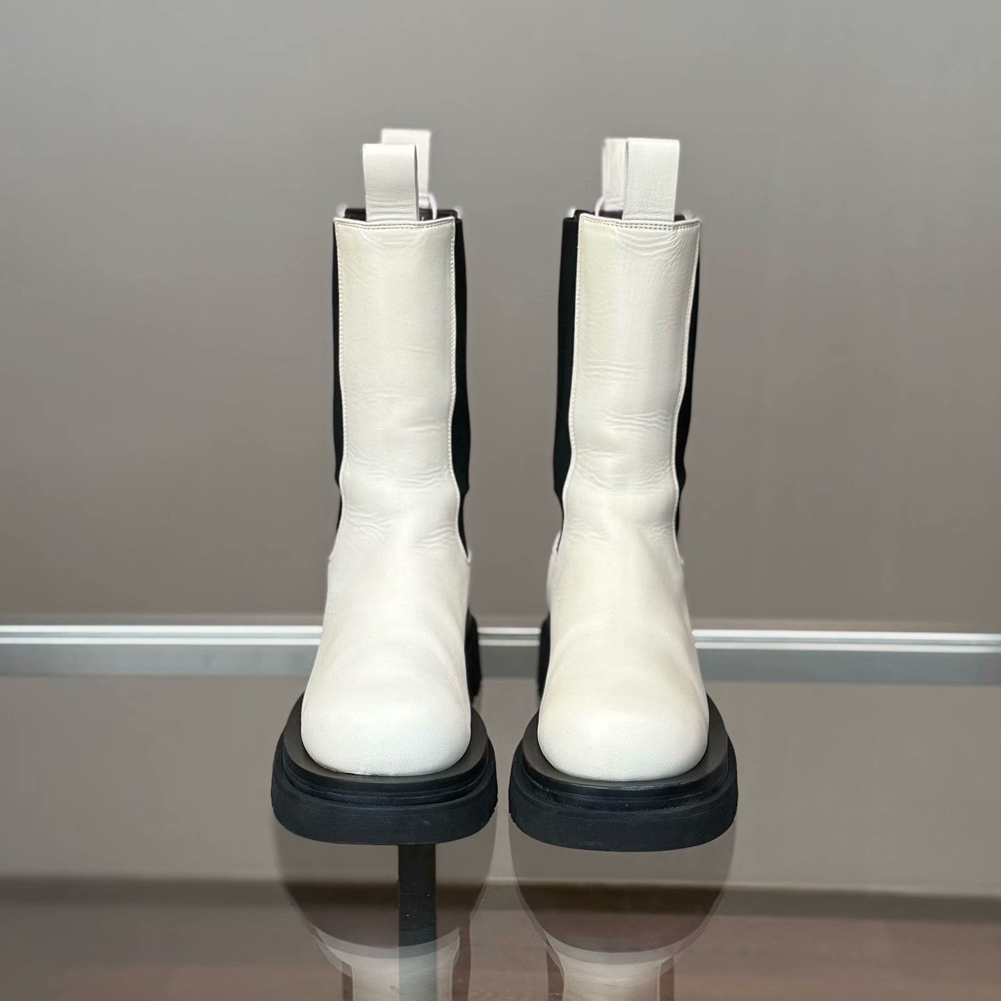 Bottega Veneta Bottega Veneta White Boots 37 Women Size US 6.5 / IT 36.5 - 2 Thumbnail