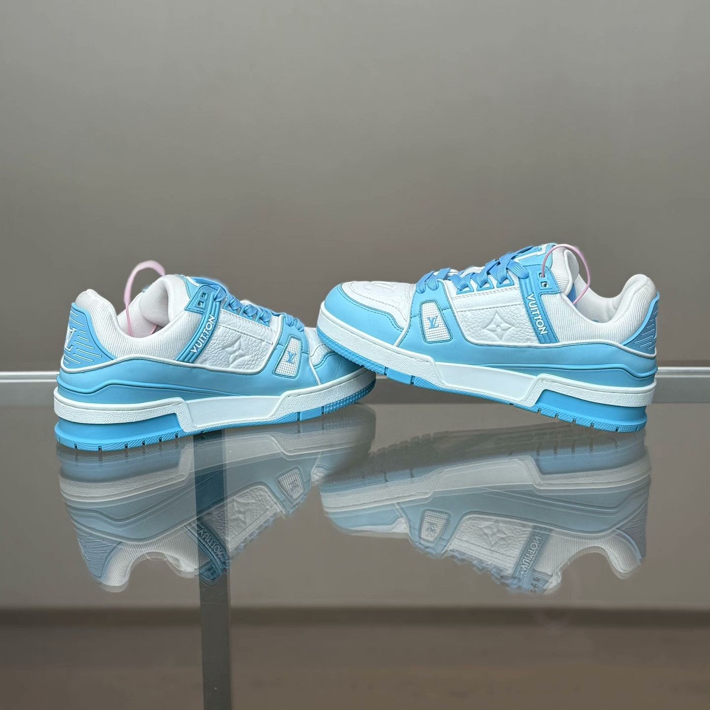 Louis Vuitton Louis Vuitton Training Blue Lowtop Sneakers 24 Women Size US 8 / IT 38 - 6 Thumbnail
