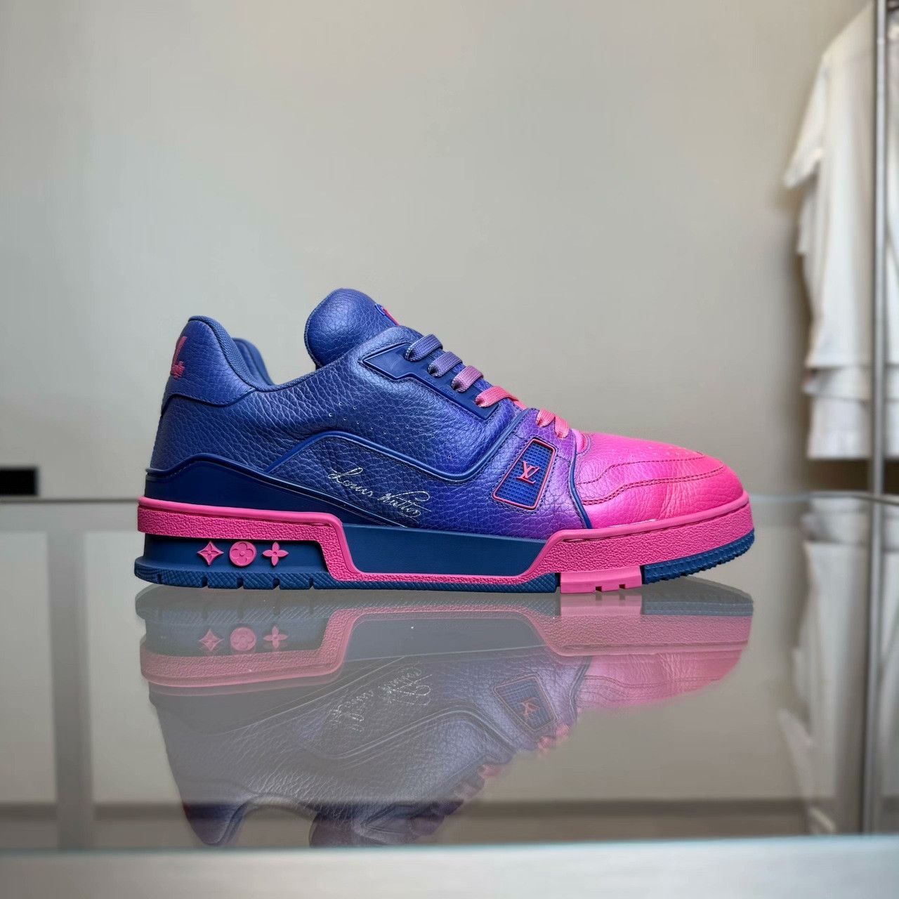 Louis Vuitton Louis Vuitton Training Gradient Multi Lowtop Sneakers 41 Men Size US 8.5 / EU 41-42 - 2 Thumbnail