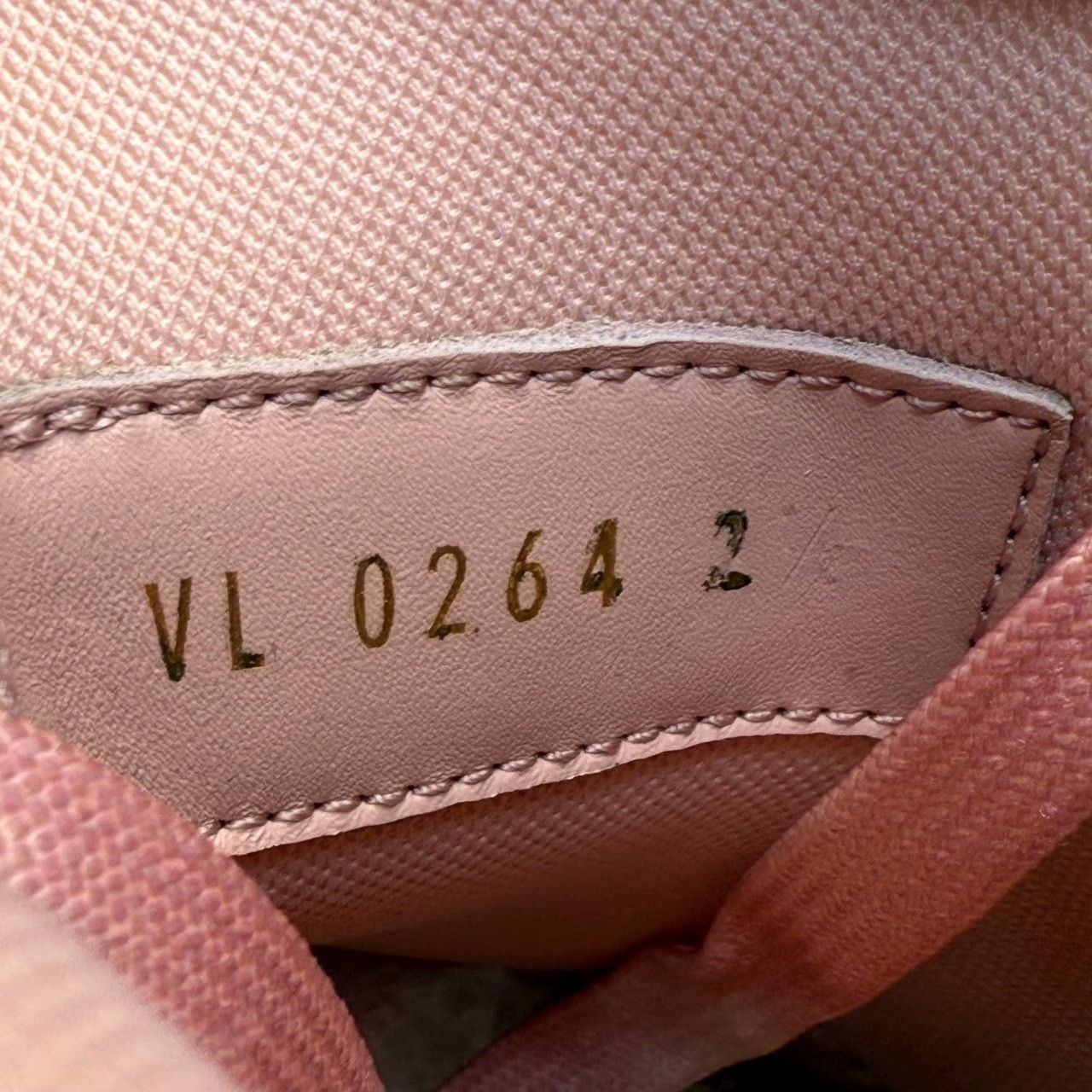 Louis Vuitton Louis Vuitton Training Pink Lowtop Sneakers 35 Women Size US 5 / IT 35 - 7 Thumbnail