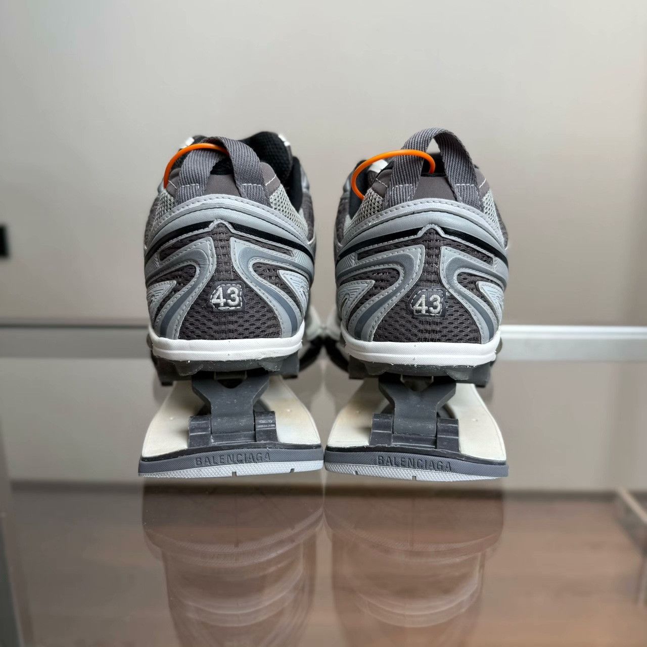 Balenciaga Balenciaga Gray Lowtop Sneakers 43 Men Size US 10 / EU 43 - 5 Thumbnail