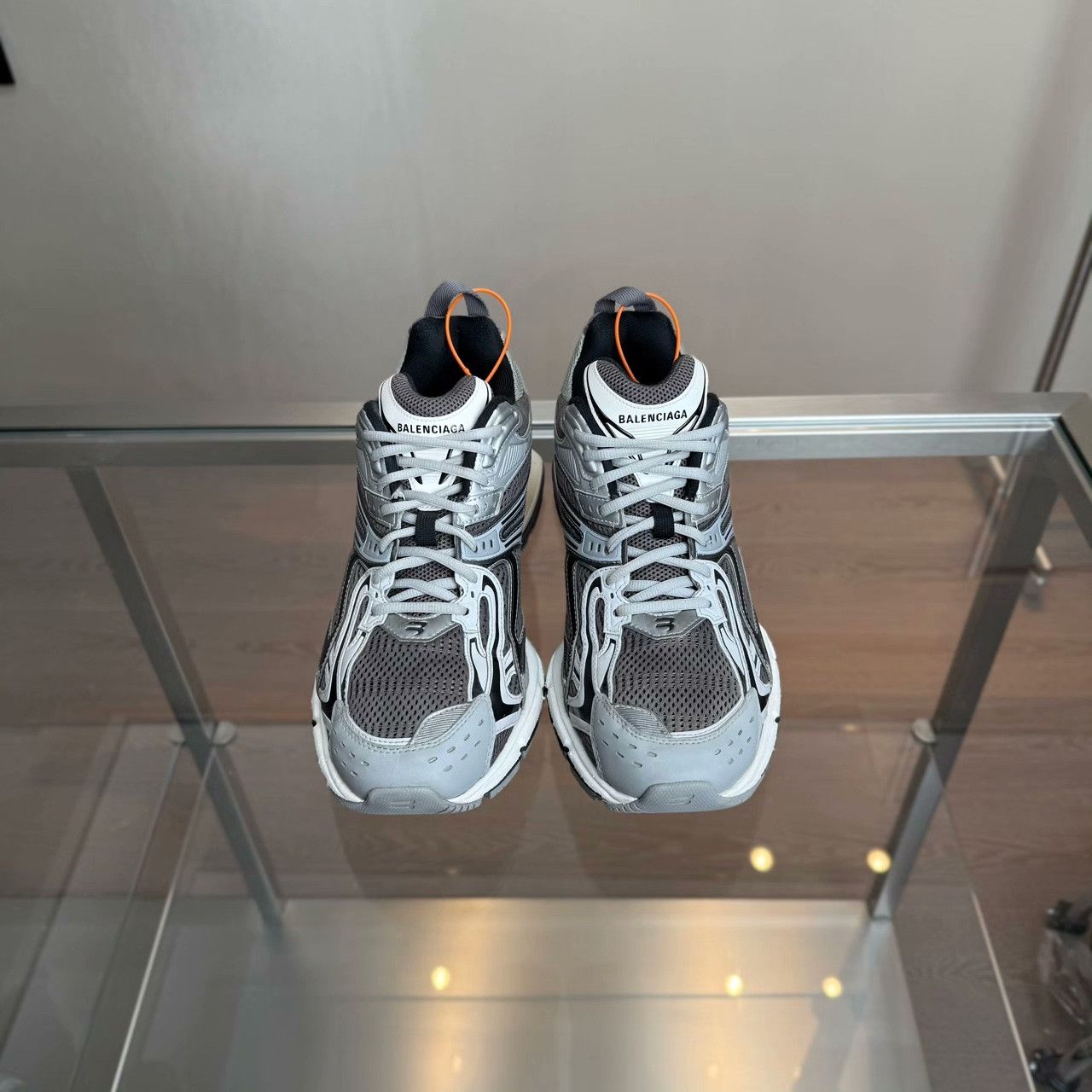 Balenciaga Balenciaga Gray Lowtop Sneakers 43 Men Size US 10 / EU 43 - 6 Thumbnail