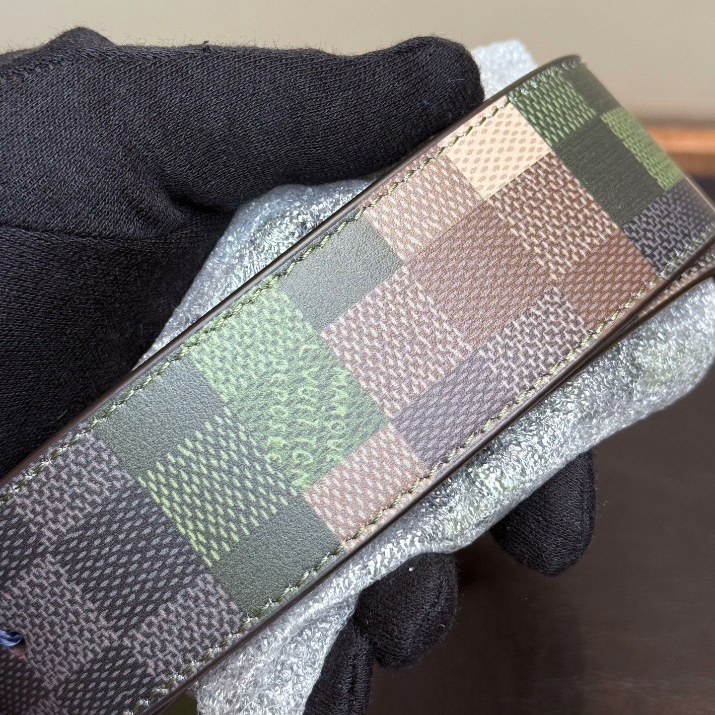Louis Vuitton Louis Vuitton Printed Graphic Belt 10 Men Size ONE SIZE - 3 Thumbnail