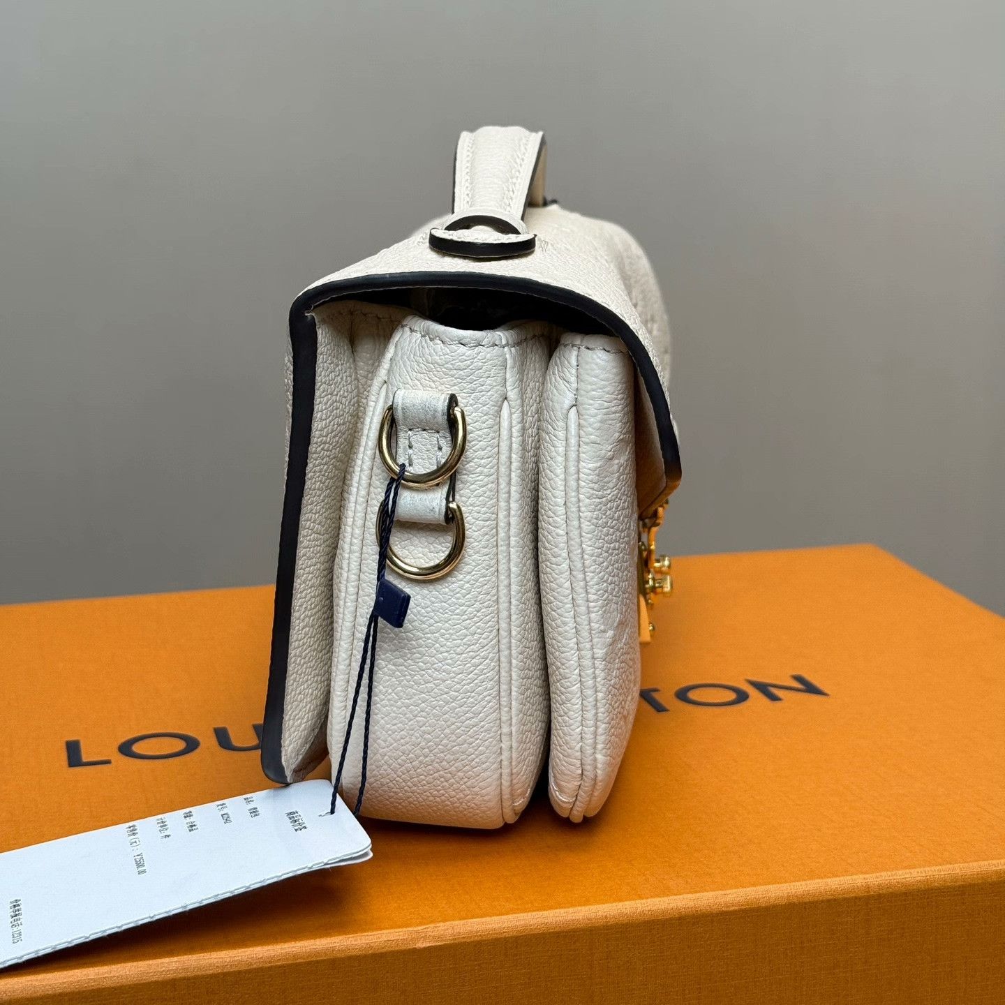 Louis Vuitton Louis Vuitton Beige Bag 37 Men Size ONE SIZE - 4 Thumbnail