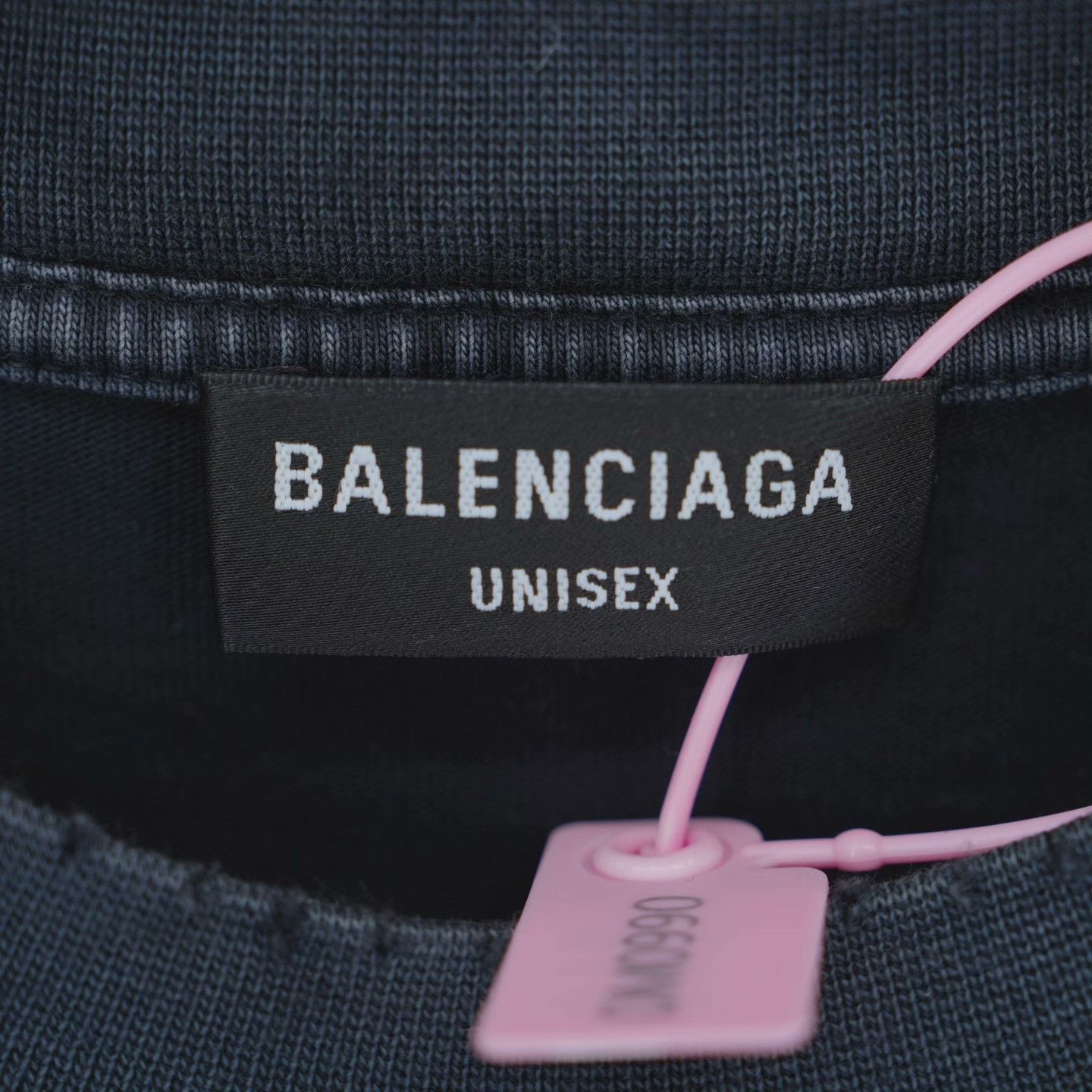 Balenciaga Balenciaga T-Shirt M Men Size US M / EU 48-50 / 2 - 3 Thumbnail