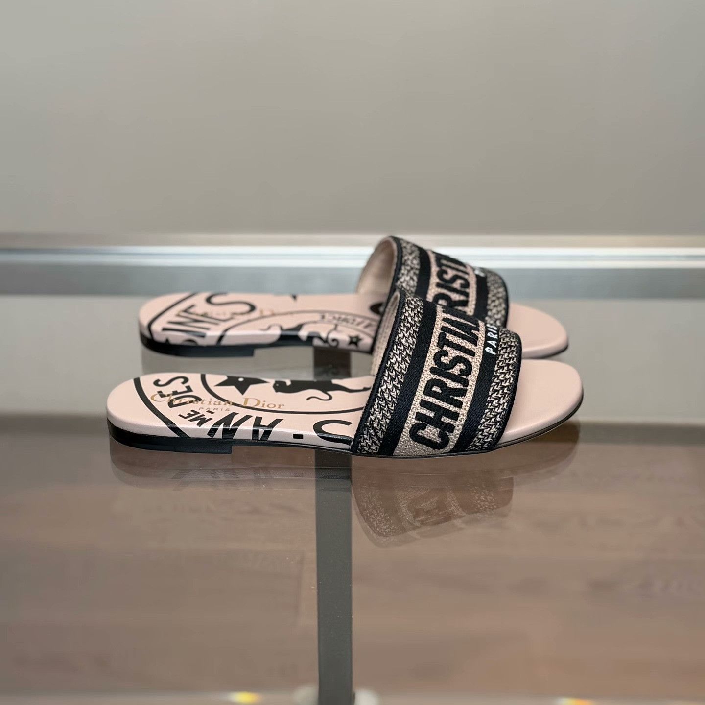 Dior Dior Embroidered Sandals 35 Women Size US 5 / IT 35 - 3 Thumbnail