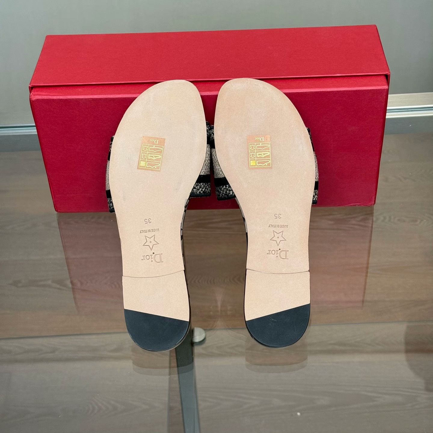 Dior Dior Embroidered Sandals 35 Women Size US 5 / IT 35 - 7 Thumbnail
