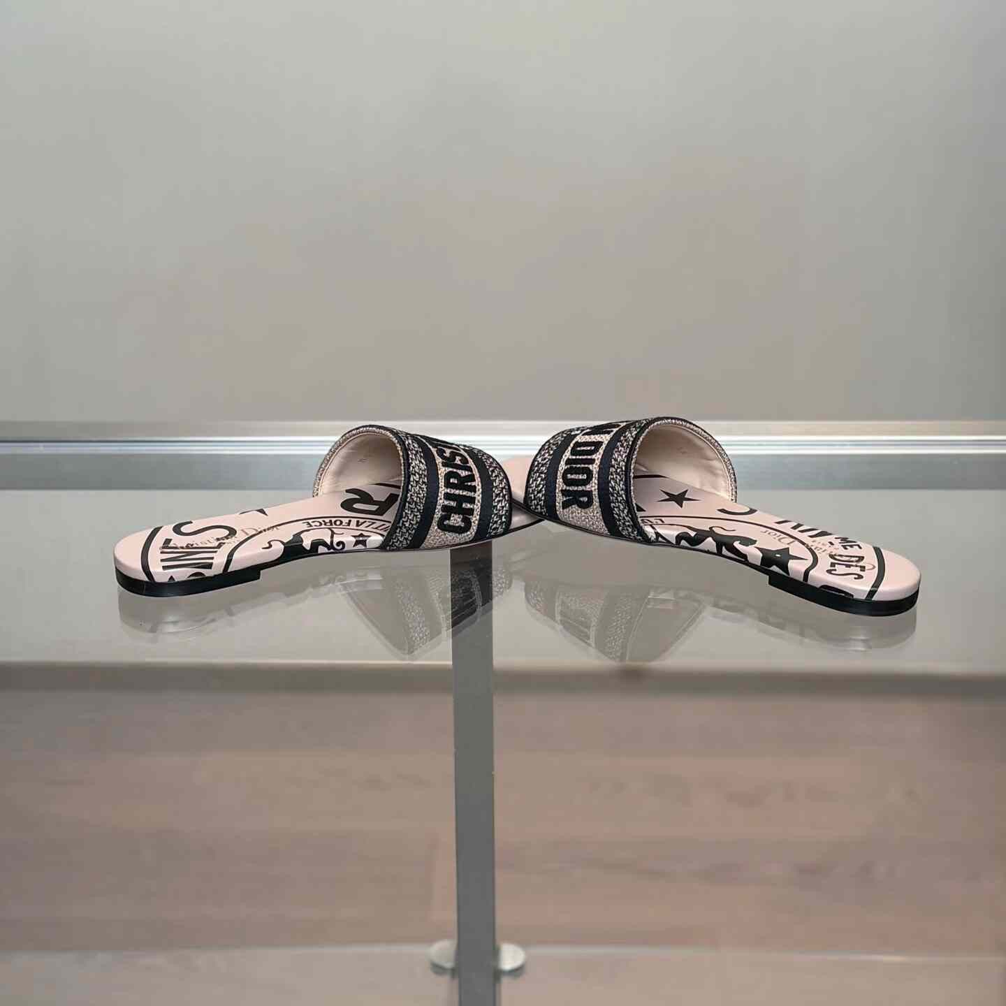 Dior Dior Embroidered Sandals 35 Women Size US 5 / IT 35 - 6 Thumbnail