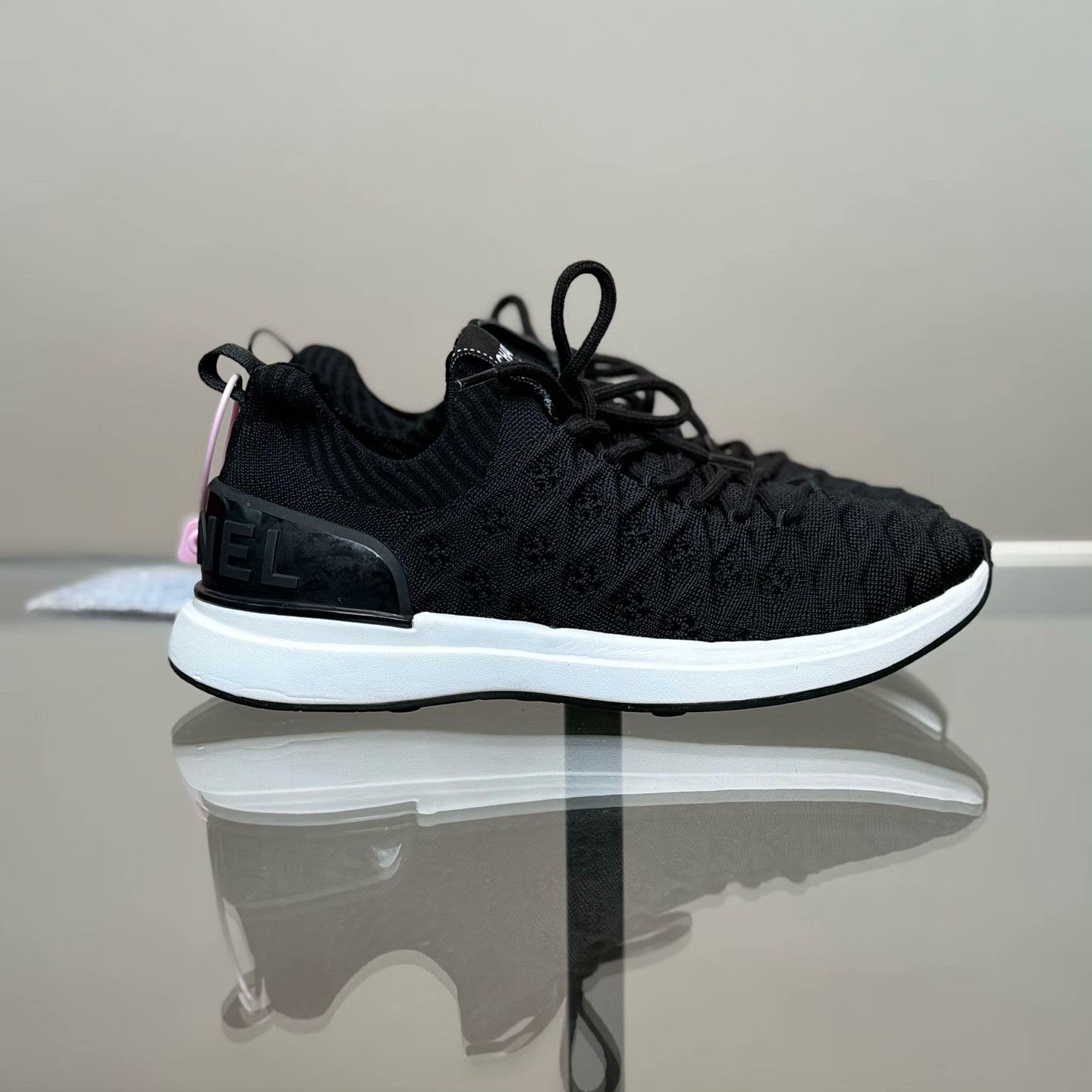 Chanel Chanel Casual Black Lowtop Sneakers 22 Women Size US 8 / IT 38 - 3 Thumbnail