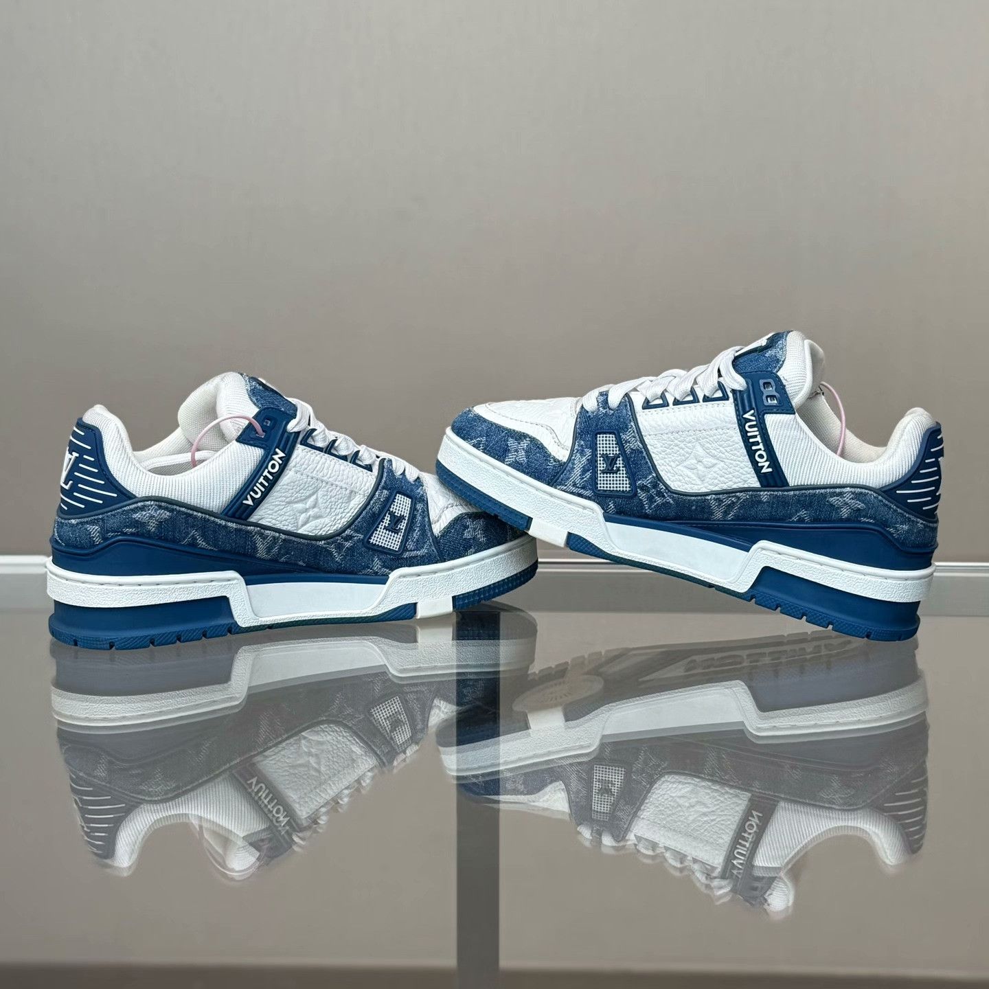 Louis Vuitton Louis Vuitton Training Blue Lowtop Sneakers 36 Women Size US 6 / IT 36 - 6 Thumbnail