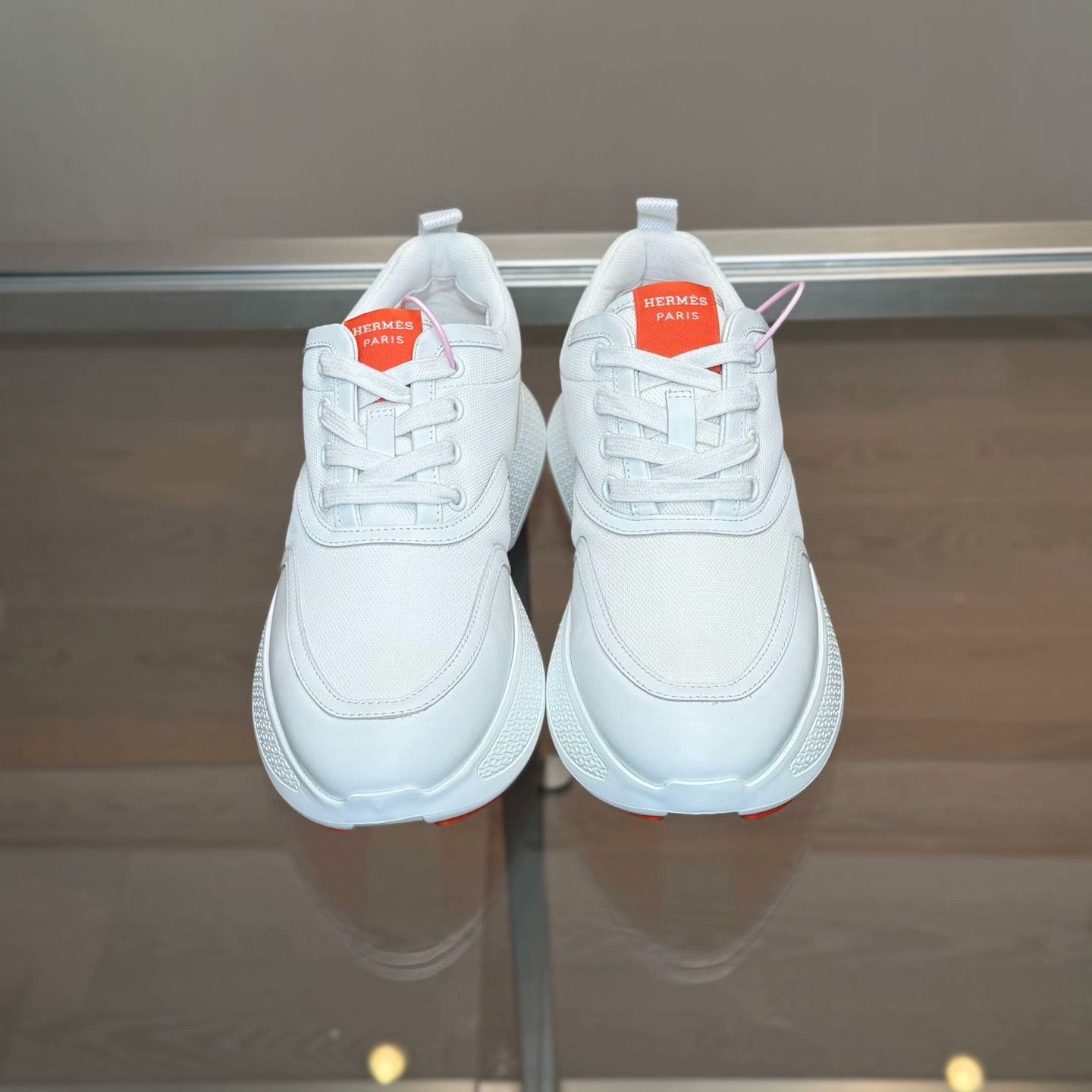 Hermes Hermes White Lowtop Sneakers 36 Women Size US 6 / IT 36 - 2 Thumbnail
