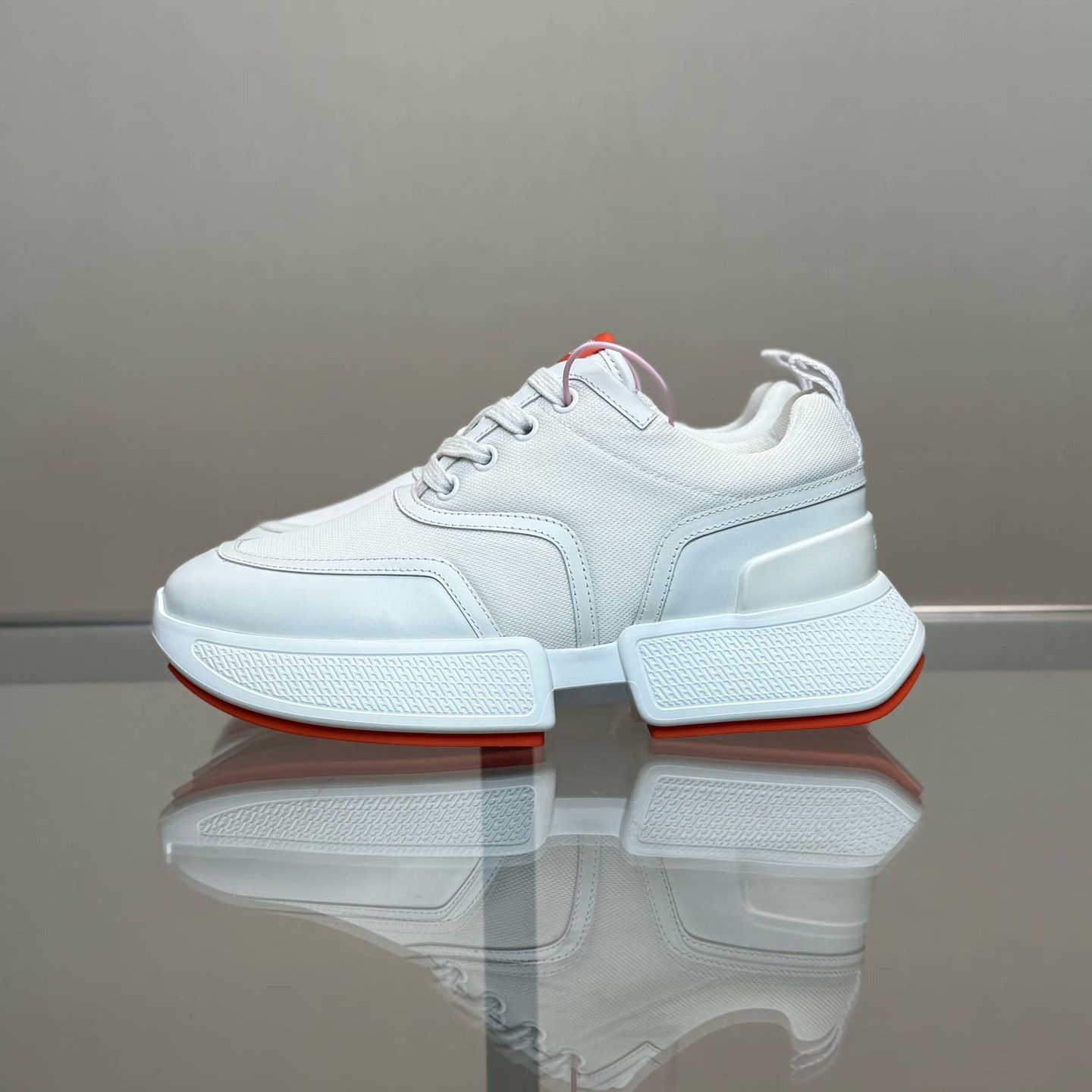 Hermes Hermes White Lowtop Sneakers 36 Women Size US 6 / IT 36 - 6 Thumbnail