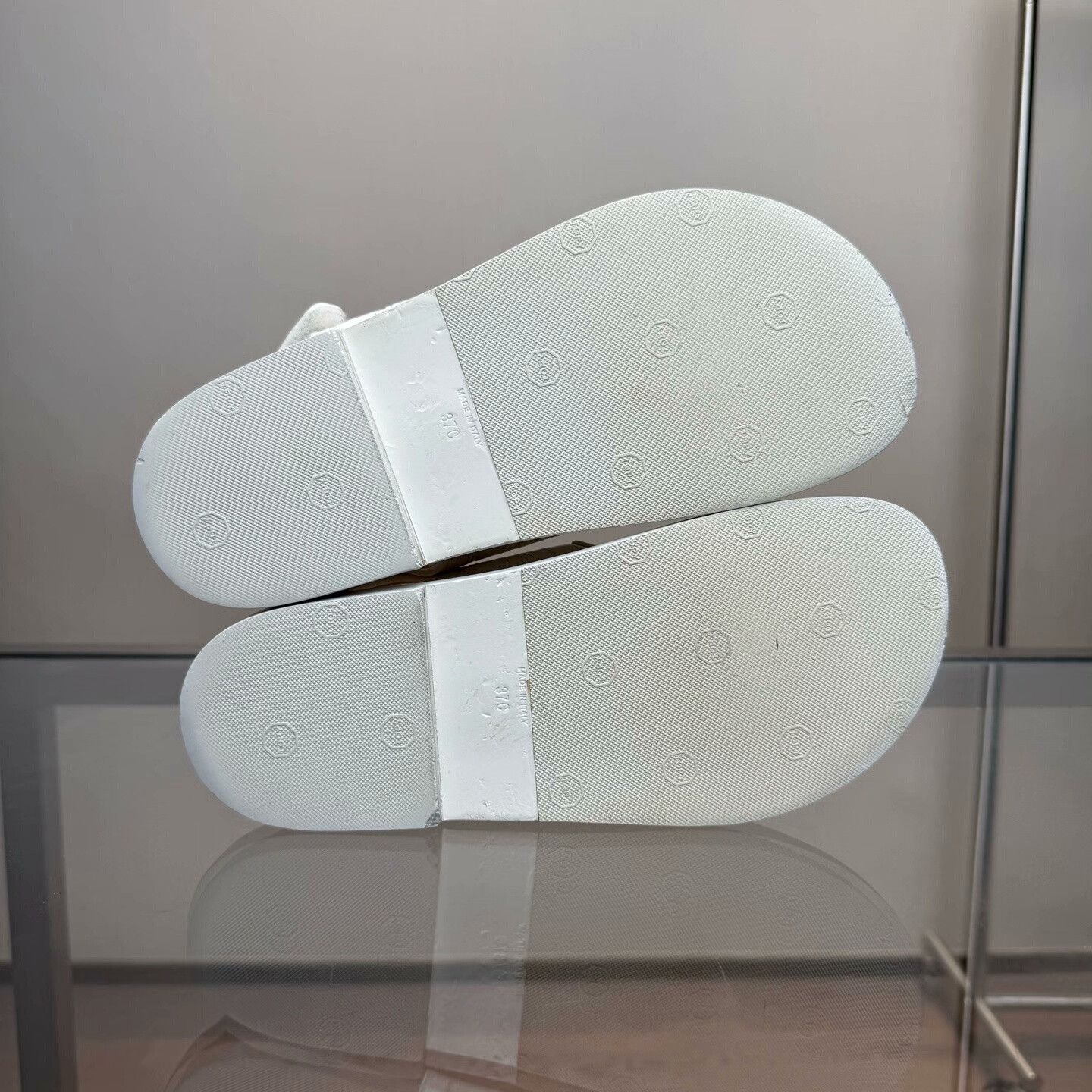 Chanel Chanel White Sandals 37 Women Size US 6.5 / IT 36.5 - 7 Thumbnail