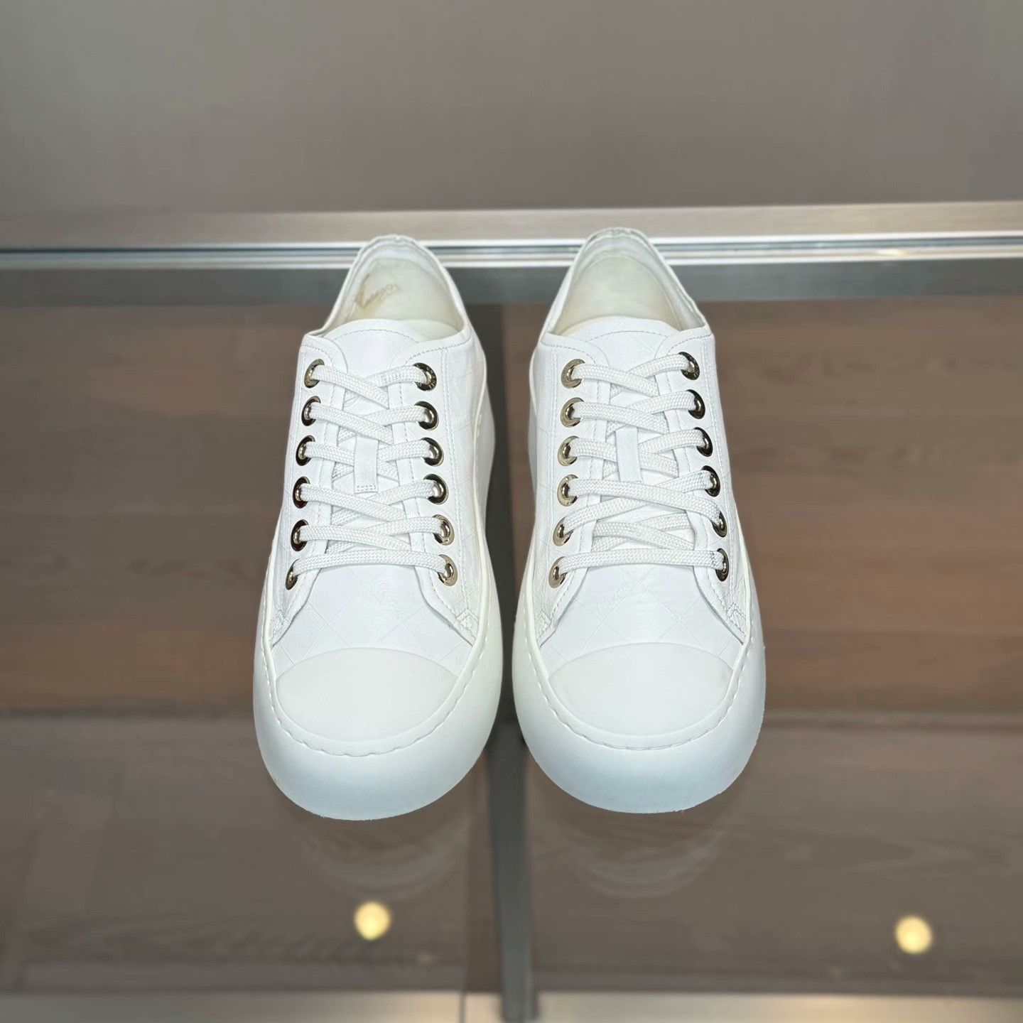 Chanel Chanel Retro Lowtop Sneakers 25 Women Size US 8 / IT 38 - 2 Thumbnail