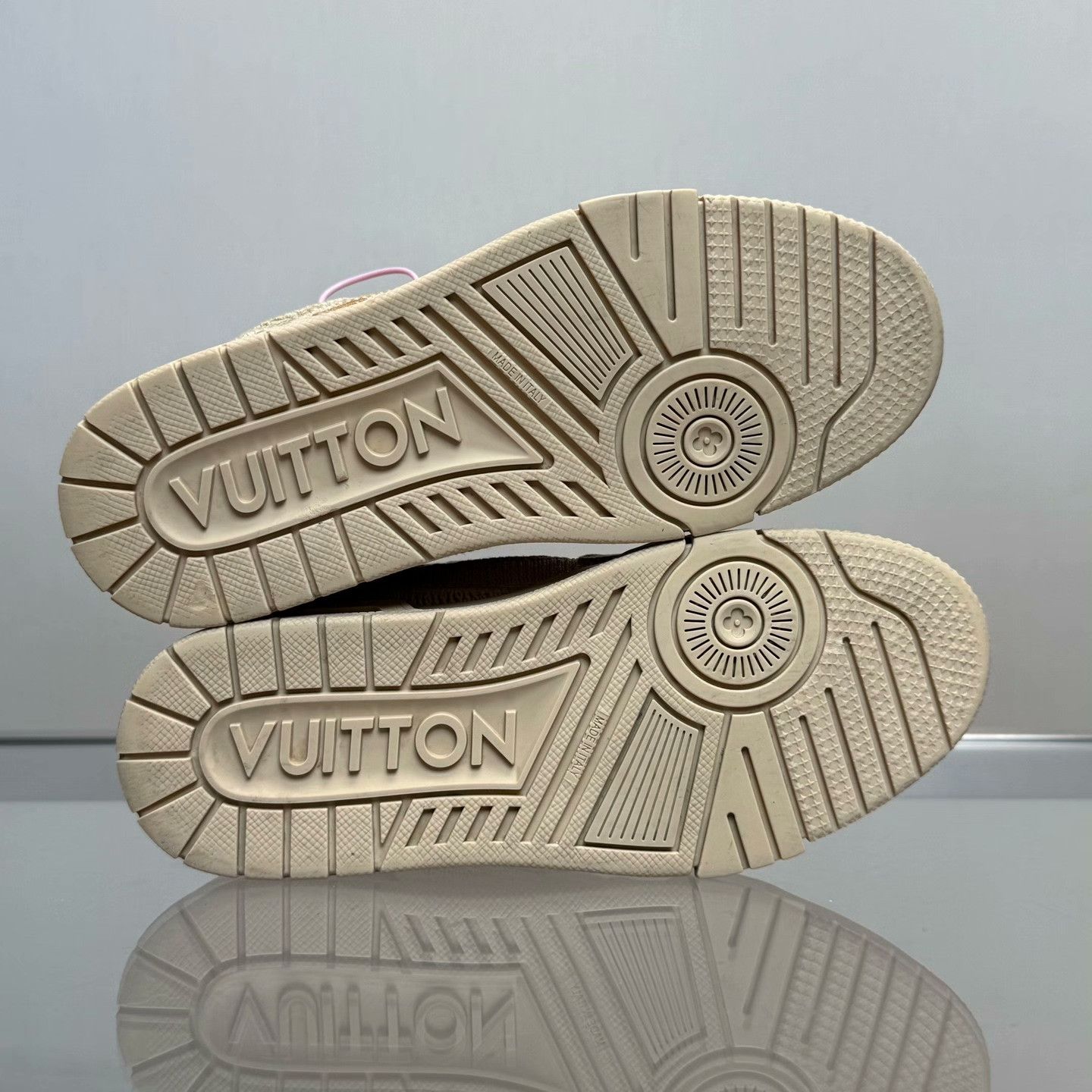 Louis Vuitton Louis Vuitton Training Beige Lowtop Sneakers 37 Women Size US 6.5 / IT 36.5 - 7 Thumbnail