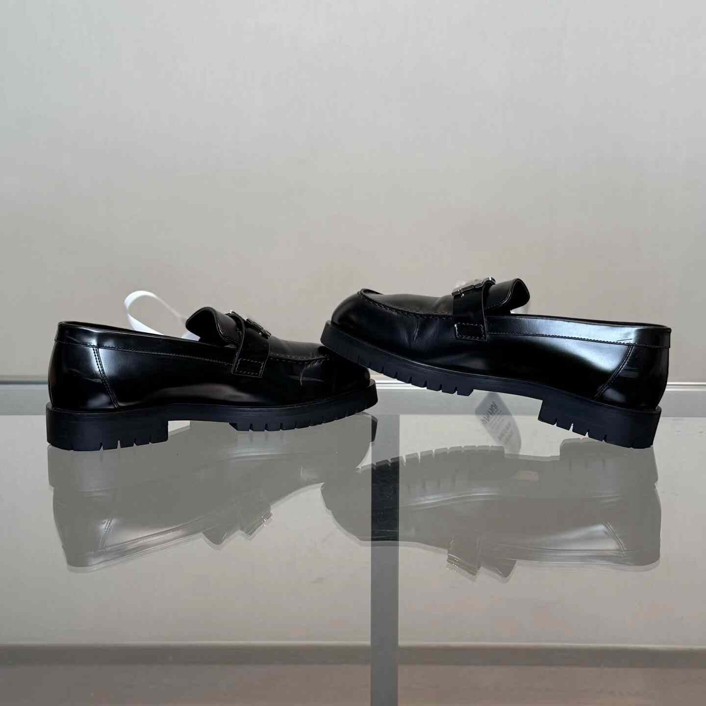 Hermes Hermes Black Lowtop Sneakers 36 Women Size US 6 / IT 36 - 6 Thumbnail