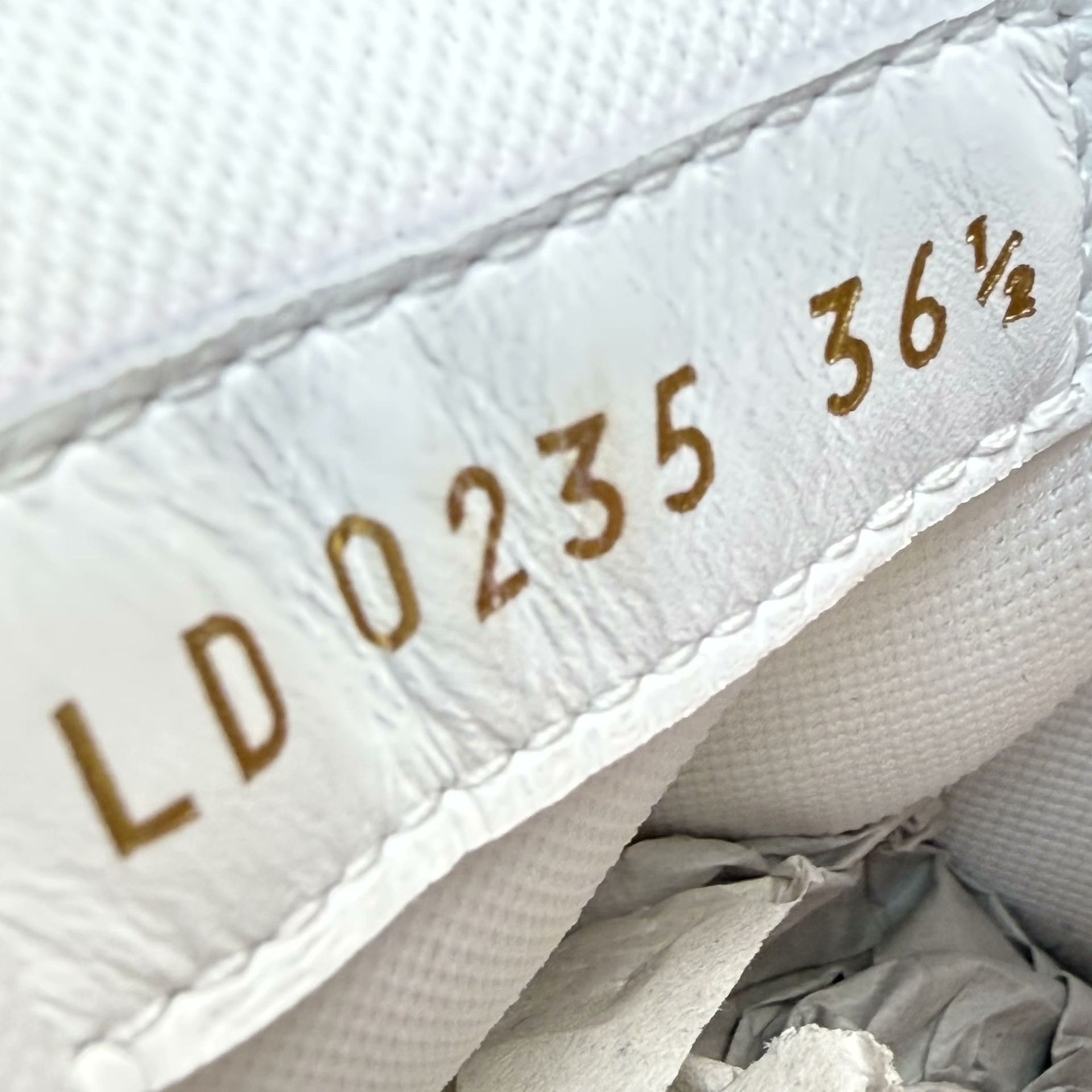 Louis Vuitton Louis Vuitton Training Pink Lowtop Sneakers 25 Women Size US 8 / IT 38 - 8 Thumbnail