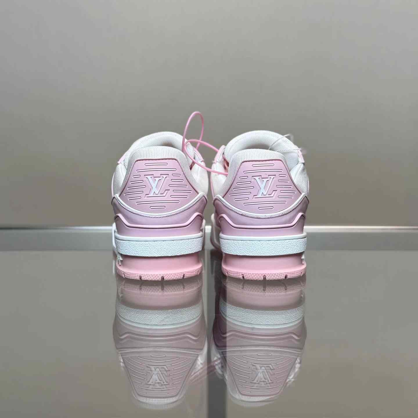 Louis Vuitton Louis Vuitton Training Pink Lowtop Sneakers 25 Women Size US 8 / IT 38 - 4 Thumbnail
