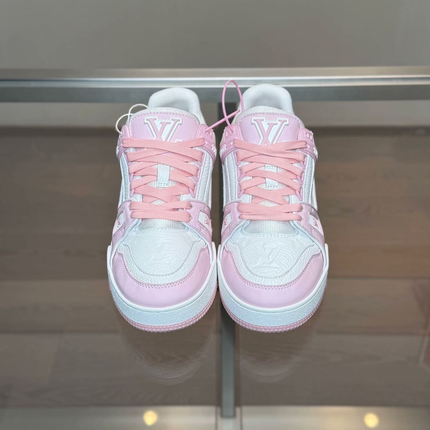 Louis Vuitton Louis Vuitton Training Pink Lowtop Sneakers 25 Women Size US 8 / IT 38 - 2 Thumbnail