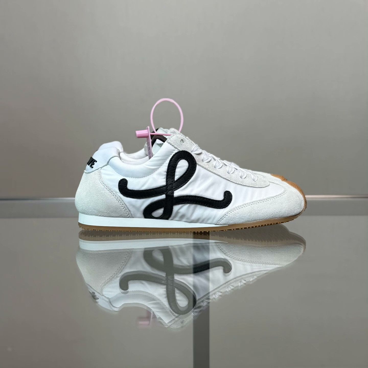 Loewe Loewe Running White Lowtop Sneakers 37 Women Size US 6.5 / IT 36.5 - 3 Thumbnail