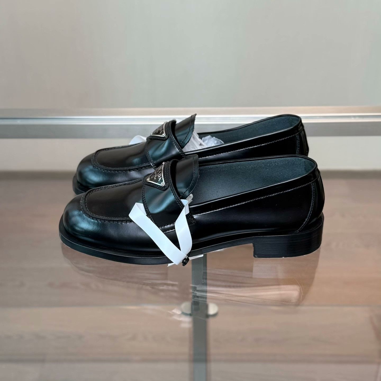 Prada Prada Lowtop Sneakers 39 Men Size US 6.5 / EU 39-40 - 5 Thumbnail