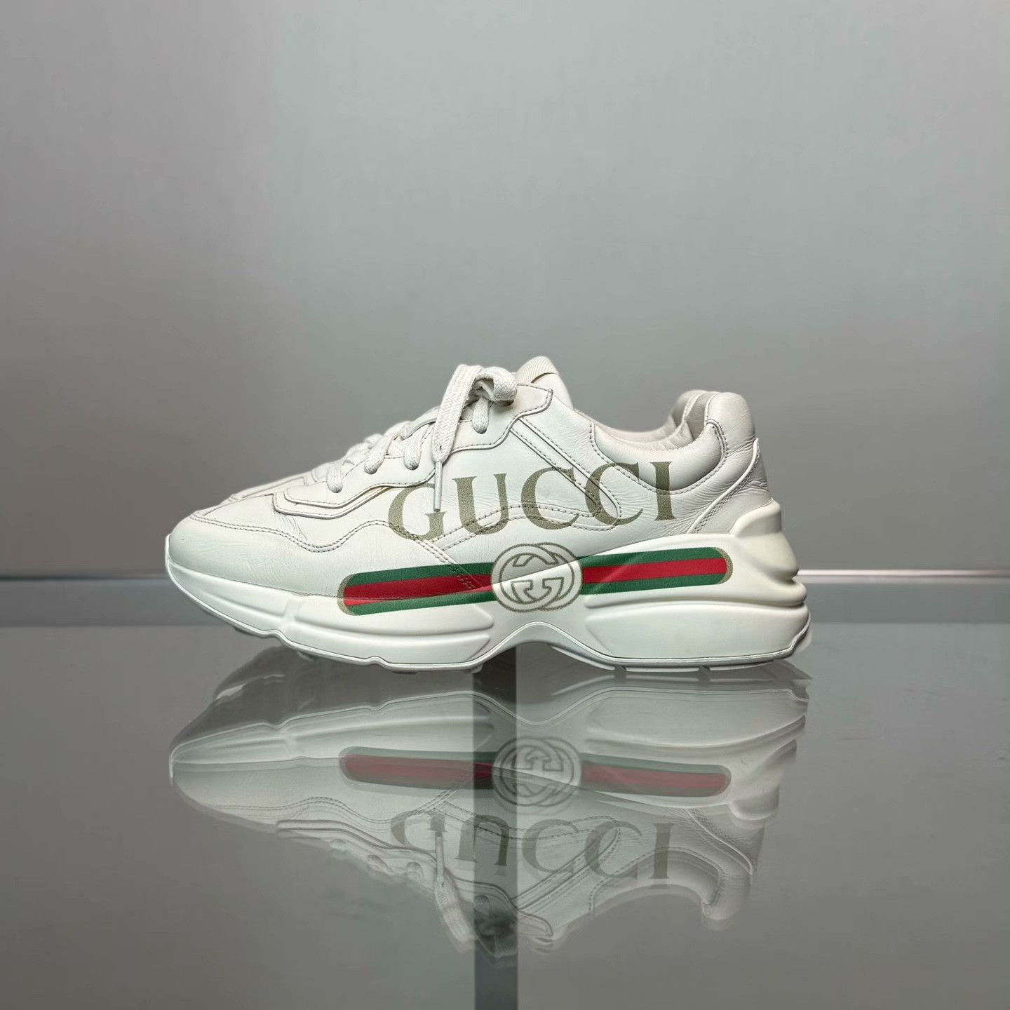 Gucci Gucci Retro Lowtop Sneakers 37 Women Size US 6.5 / IT 36.5 - 4 Thumbnail