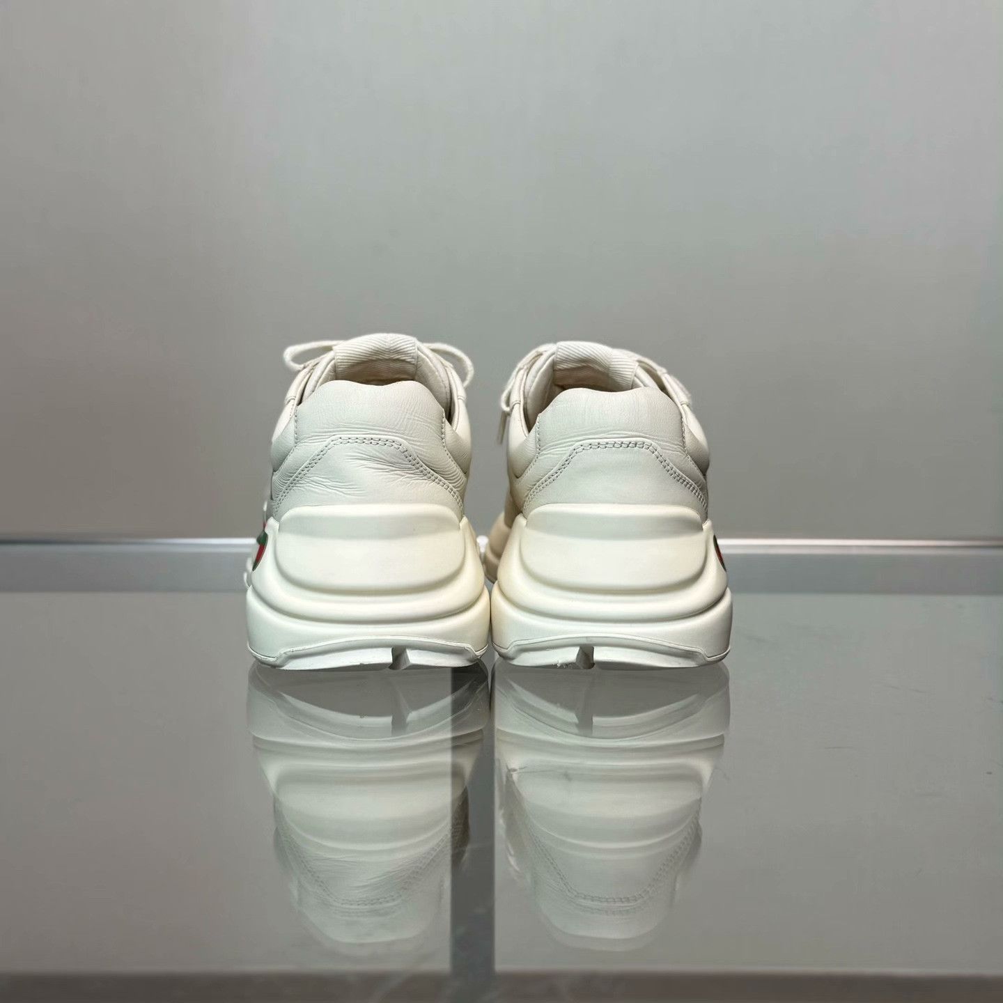 Gucci Gucci Retro Lowtop Sneakers 37 Women Size US 6.5 / IT 36.5 - 3 Thumbnail