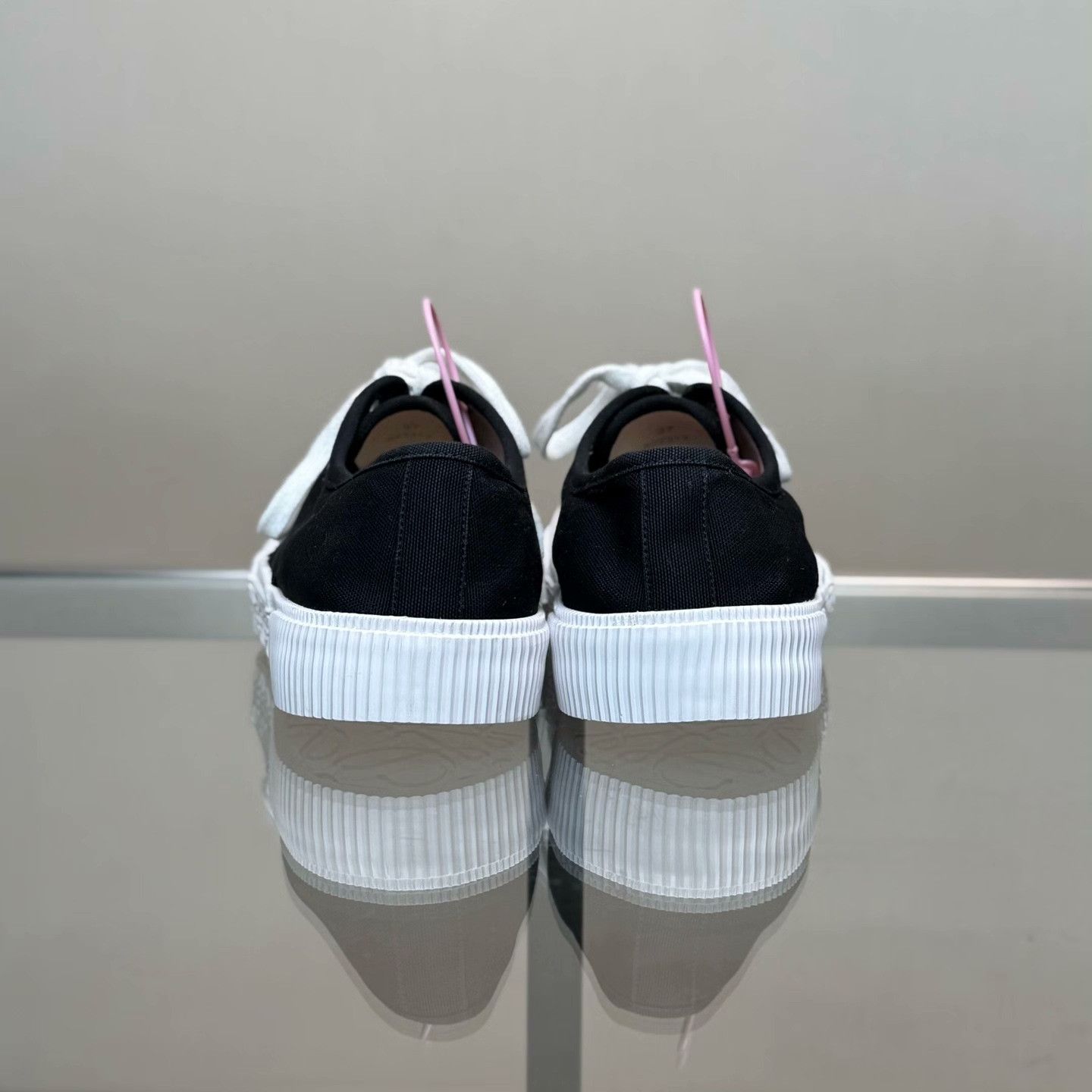 Loewe Loewe Black Lowtop Sneakers 36 Women Size US 6 / IT 36 - 3 Thumbnail