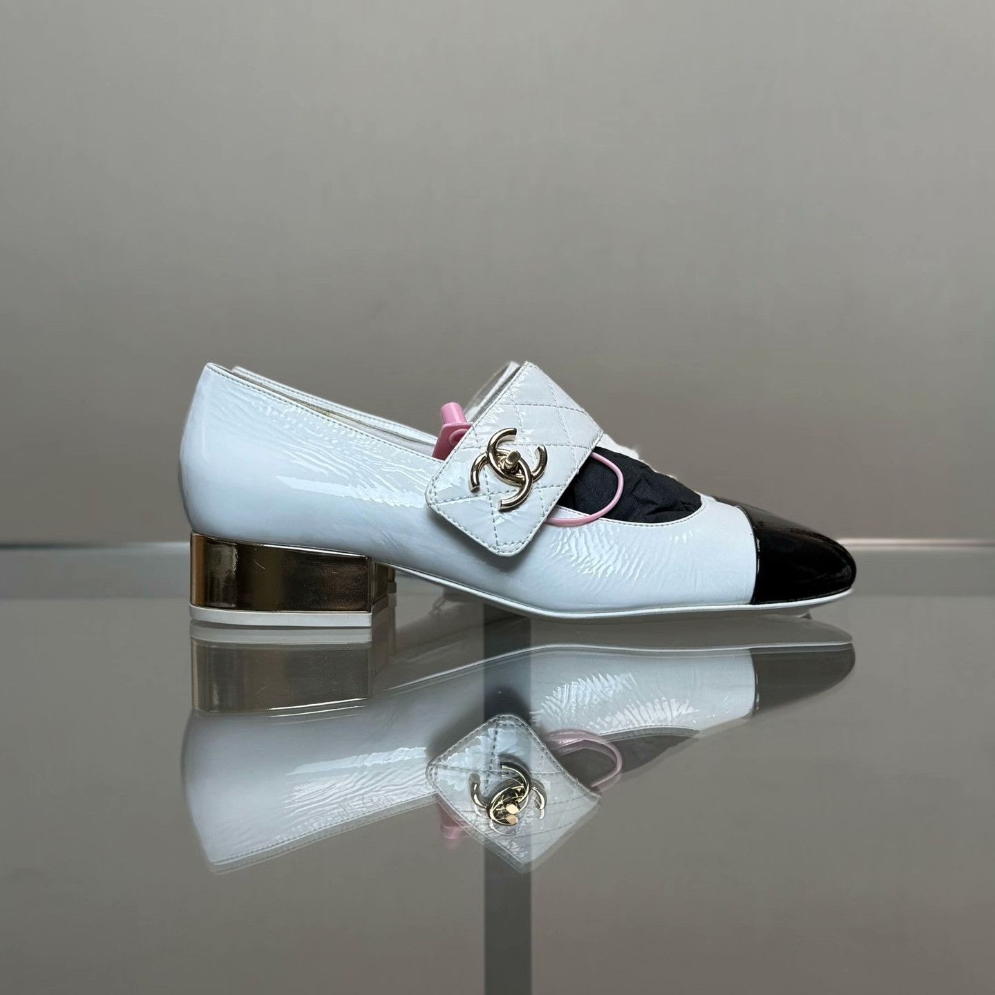 Chanel Chanel Black Lowtop Sneakers 37 Women Size US 6.5 / IT 36.5 - 3 Thumbnail