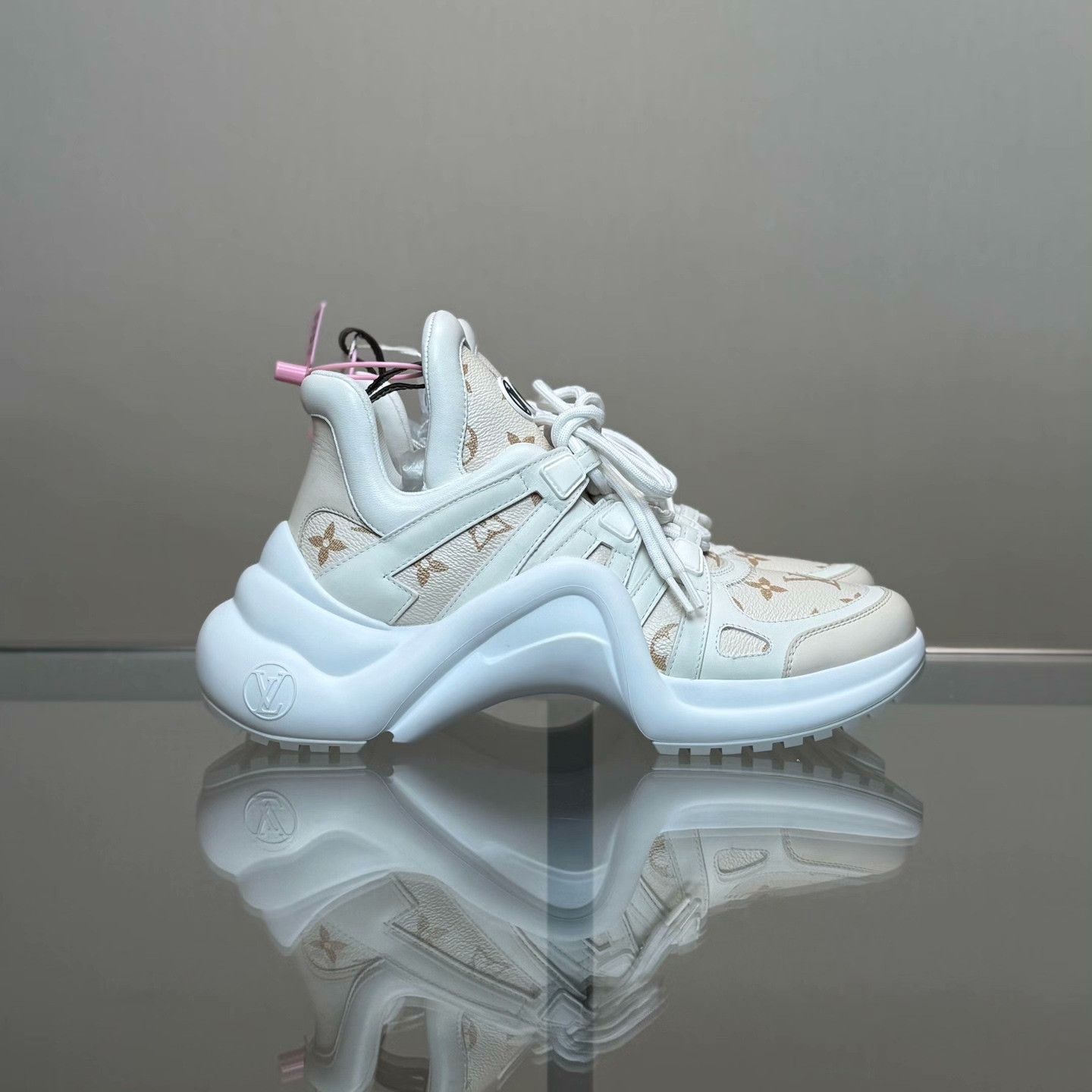 Louis Vuitton Louis Vuitton Lowtop Sneakers 25 Men Size US 10 / EU 43 - 3 Thumbnail