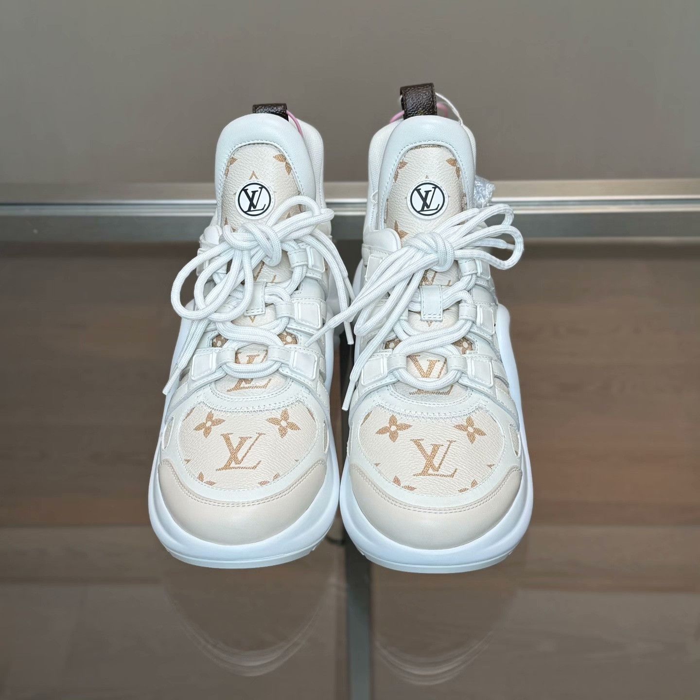 Louis Vuitton Louis Vuitton Lowtop Sneakers 25 Men Size US 10 / EU 43 - 2 Thumbnail
