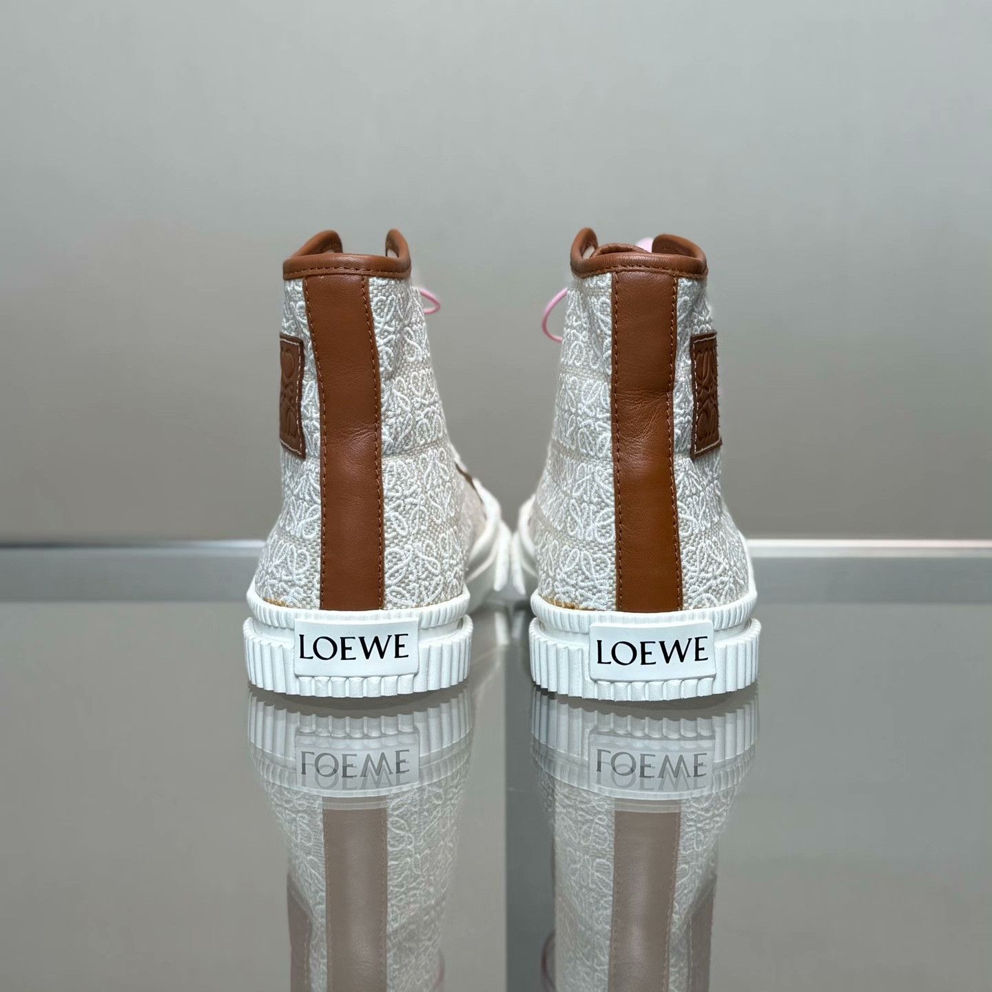 Loewe Loewe Canvas Brown Lowtop Sneakers 37 Women Size US 6.5 / IT 36.5 - 4 Thumbnail