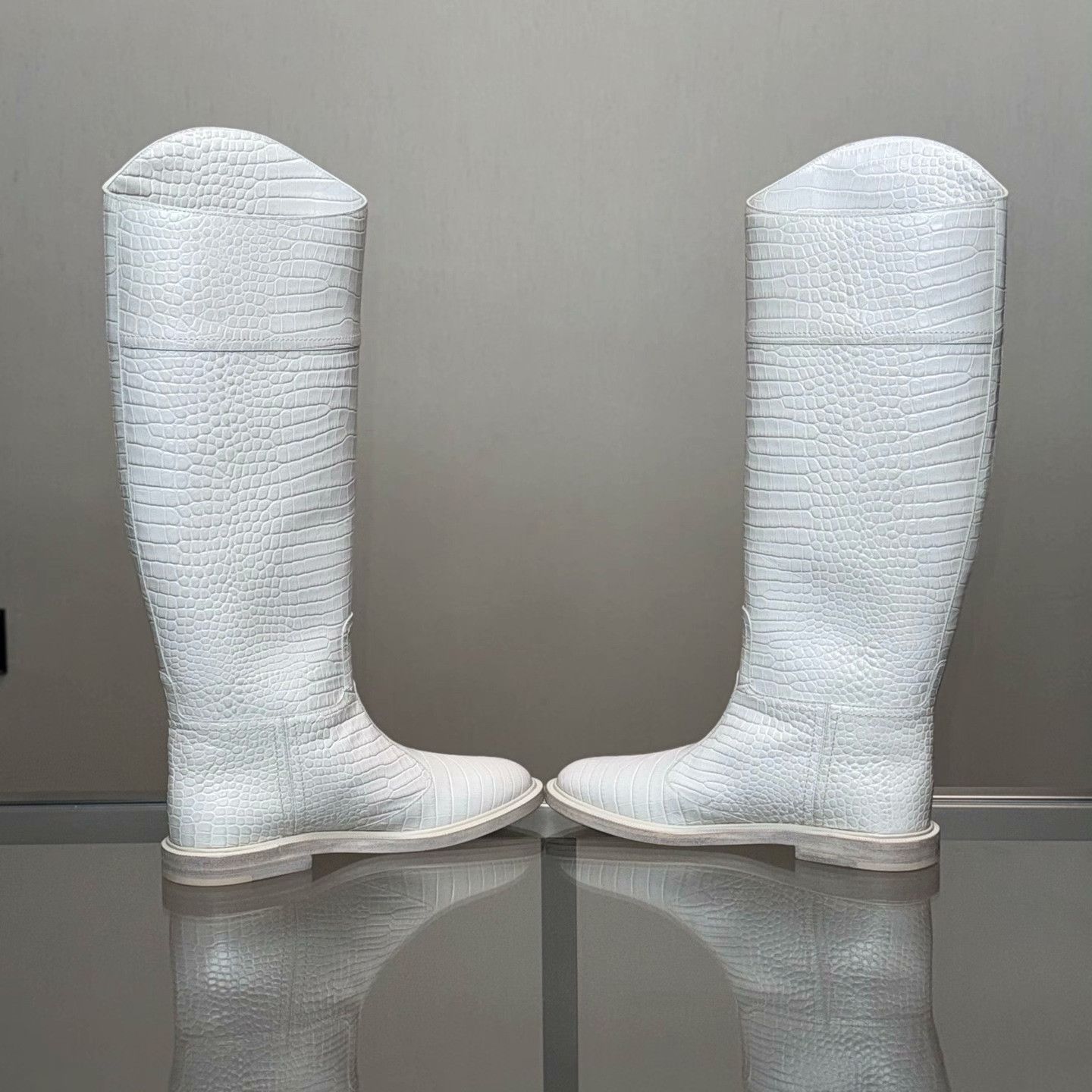 Fendi Fendi White Boots 37 Women Size US 6.5 / IT 36.5 - 6 Thumbnail