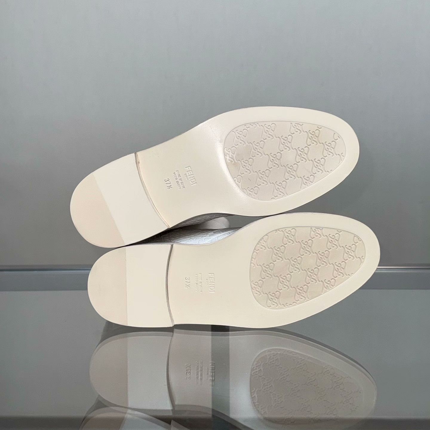 Fendi Fendi White Boots 37 Women Size US 6.5 / IT 36.5 - 7 Thumbnail