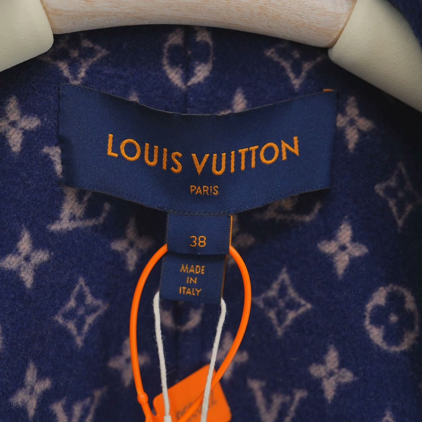 Louis Vuitton Louis Vuitton Heavy Coat 37 Men Size US S / EU 44-46 / 1 - 5 Thumbnail