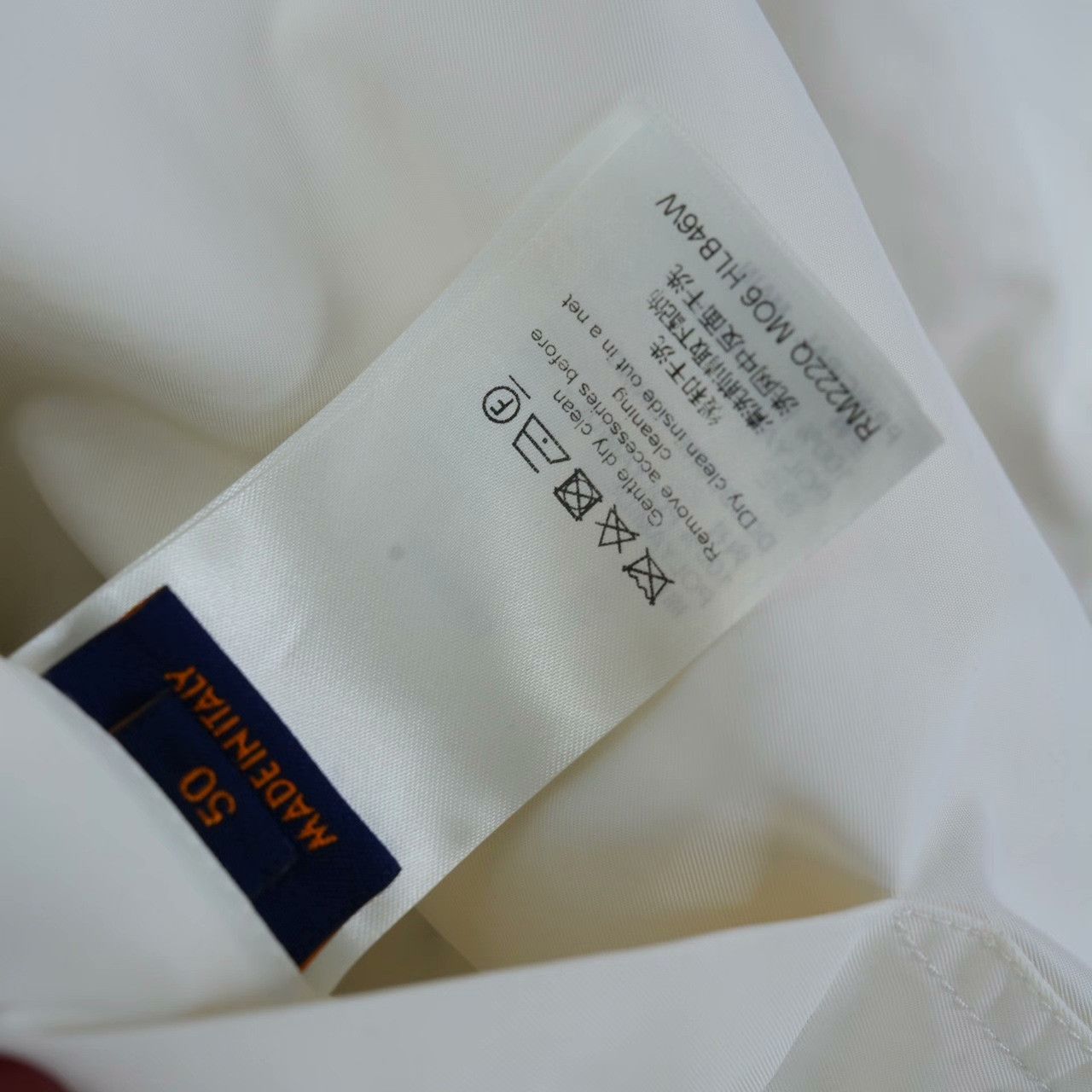 Louis Vuitton Louis Vuitton White Light Jacket 50 Men Size US XL / EU 56 / 4 - 6 Thumbnail