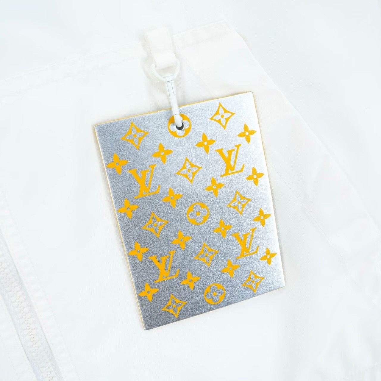Louis Vuitton Louis Vuitton White Light Jacket 50 Men Size US XL / EU 56 / 4 - 5 Thumbnail