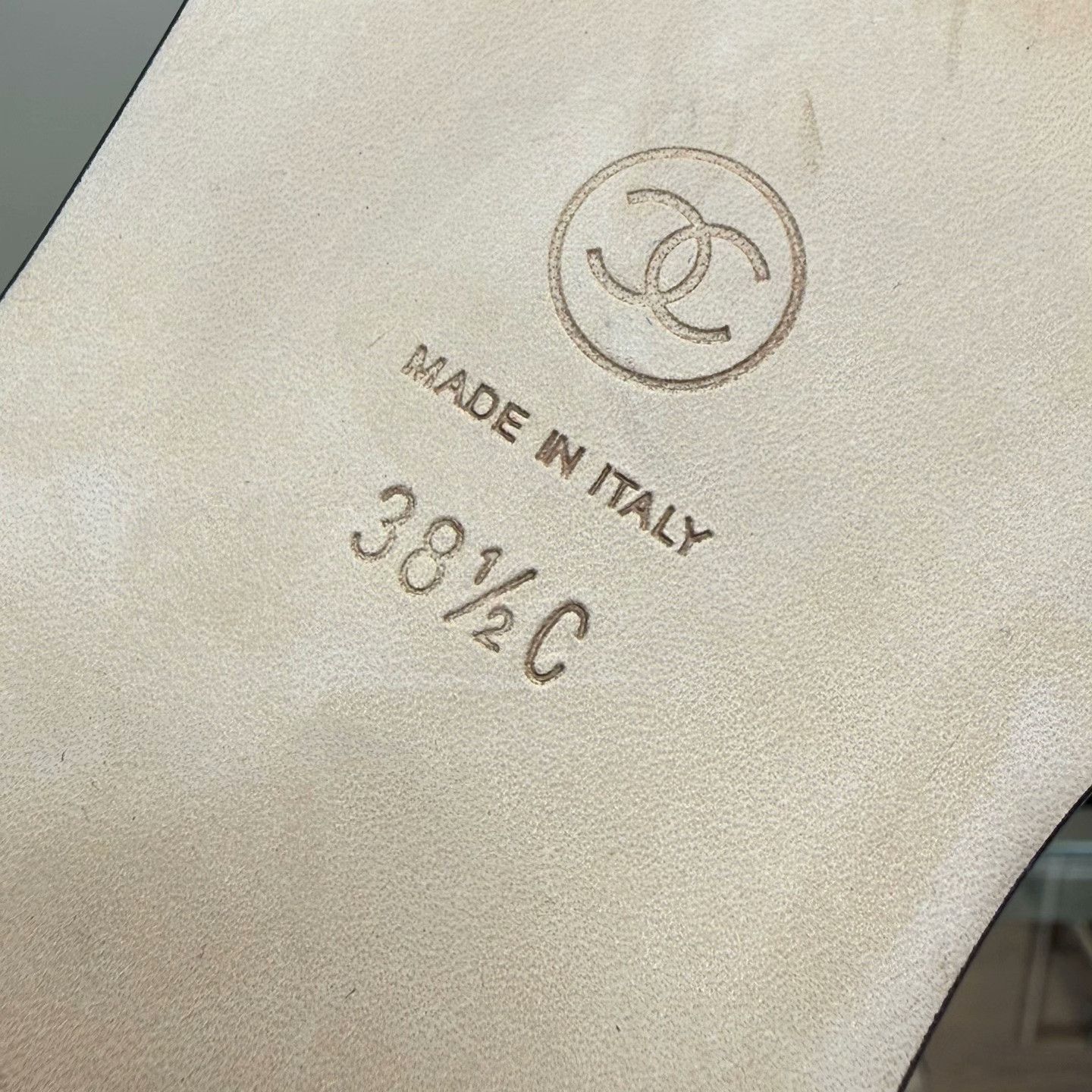 Chanel Chanel Retro White Sandals 25 Women Size US 8 / IT 38 - 8 Thumbnail