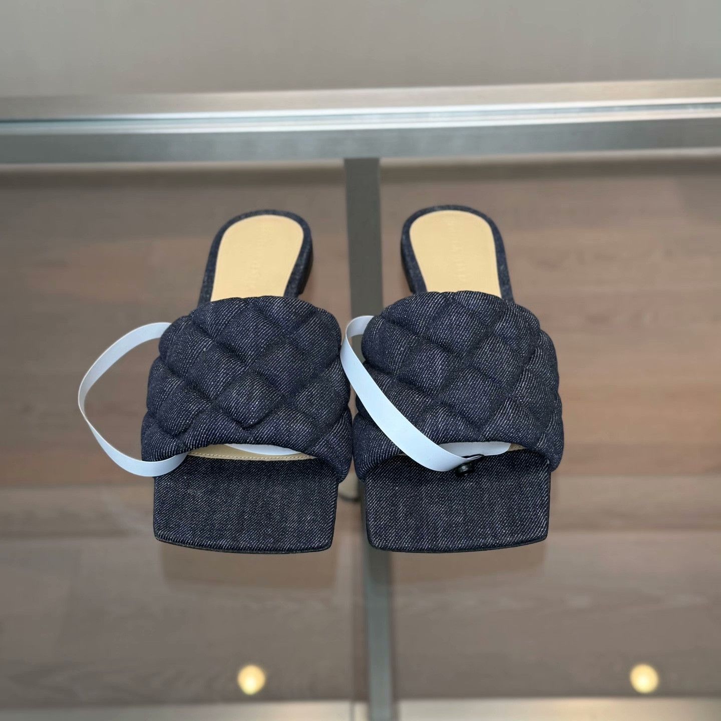 Bottega Veneta Bottega Veneta Knit Plaid Sandals 37 Women Size US 6.5 / IT 36.5 - 2 Thumbnail