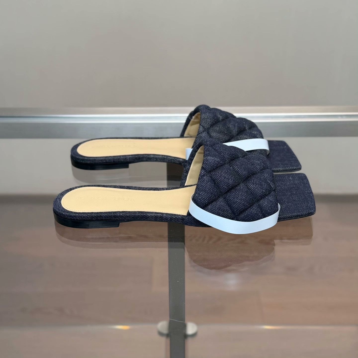 Bottega Veneta Bottega Veneta Knit Plaid Sandals 37 Women Size US 6.5 / IT 36.5 - 3 Thumbnail