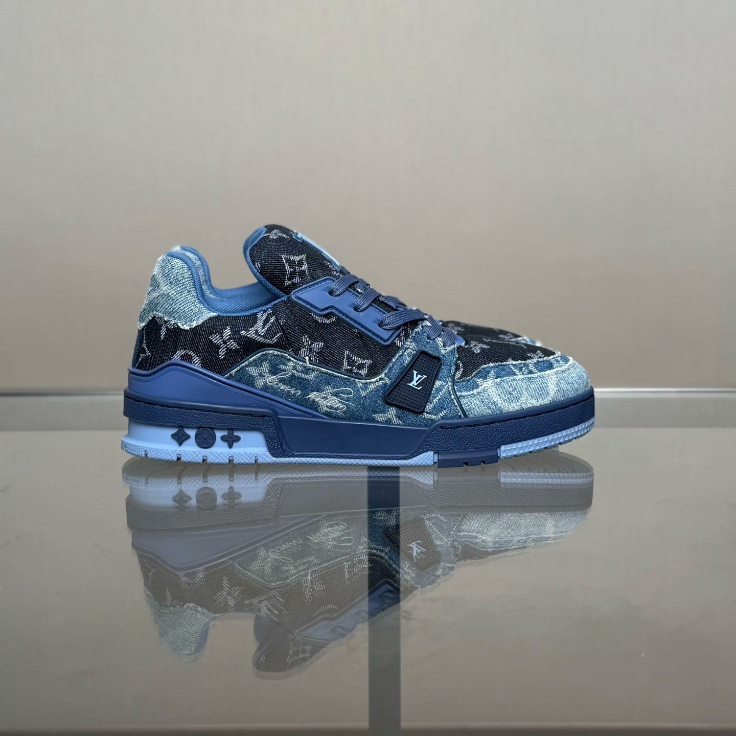 Louis Vuitton Louis Vuitton Training Blue Lowtop Sneakers 39 Men Size US 6.5 / EU 39-40 - 3 Thumbnail