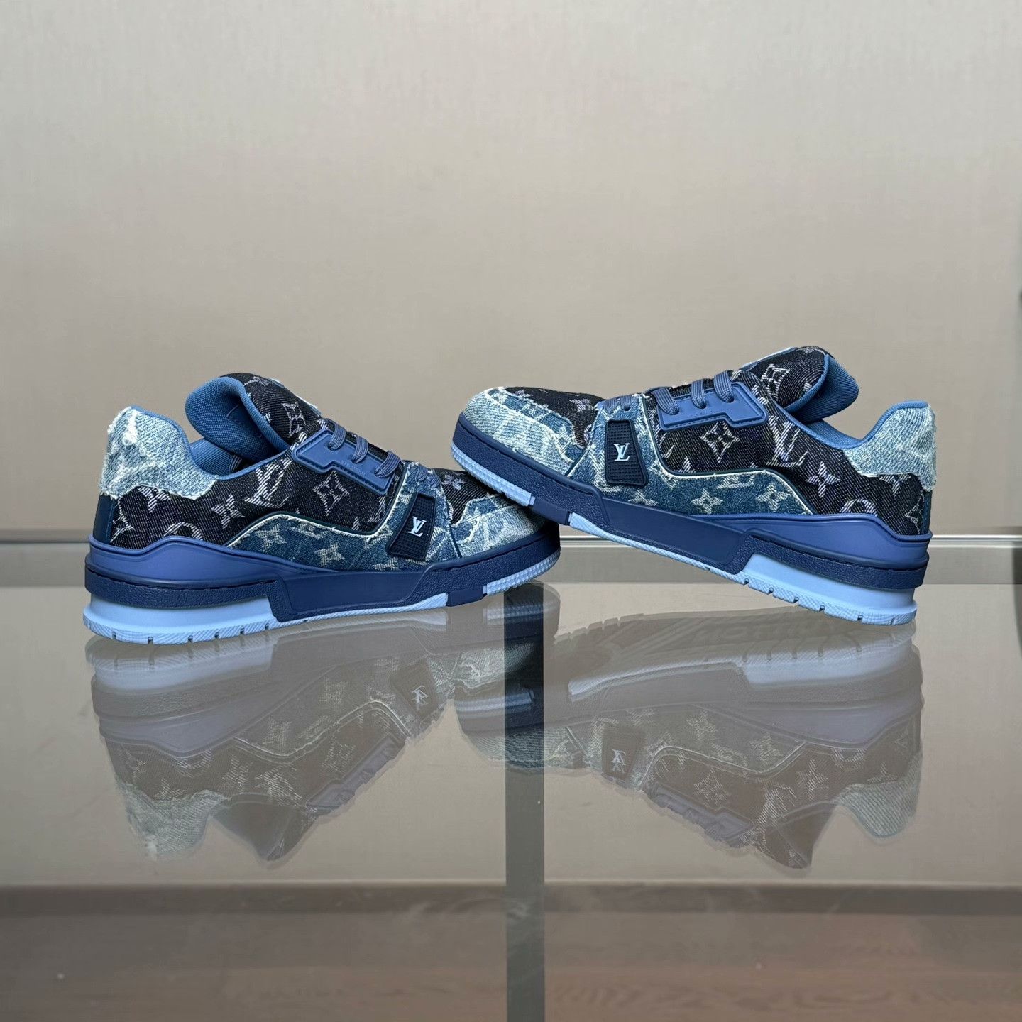 Louis Vuitton Louis Vuitton Training Blue Lowtop Sneakers 39 Men Size US 6.5 / EU 39-40 - 6 Thumbnail