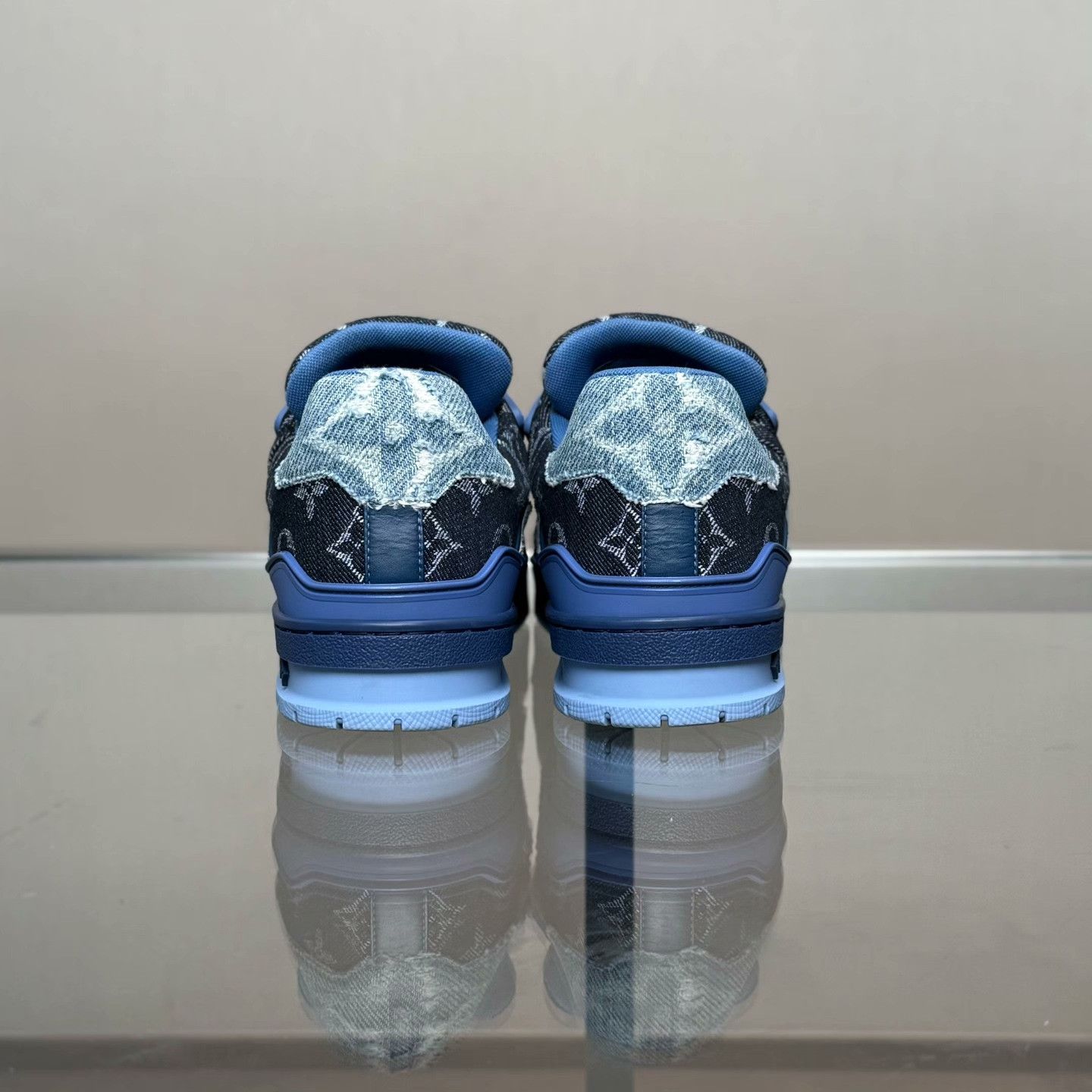 Louis Vuitton Louis Vuitton Training Blue Lowtop Sneakers 39 Men Size US 6.5 / EU 39-40 - 4 Thumbnail