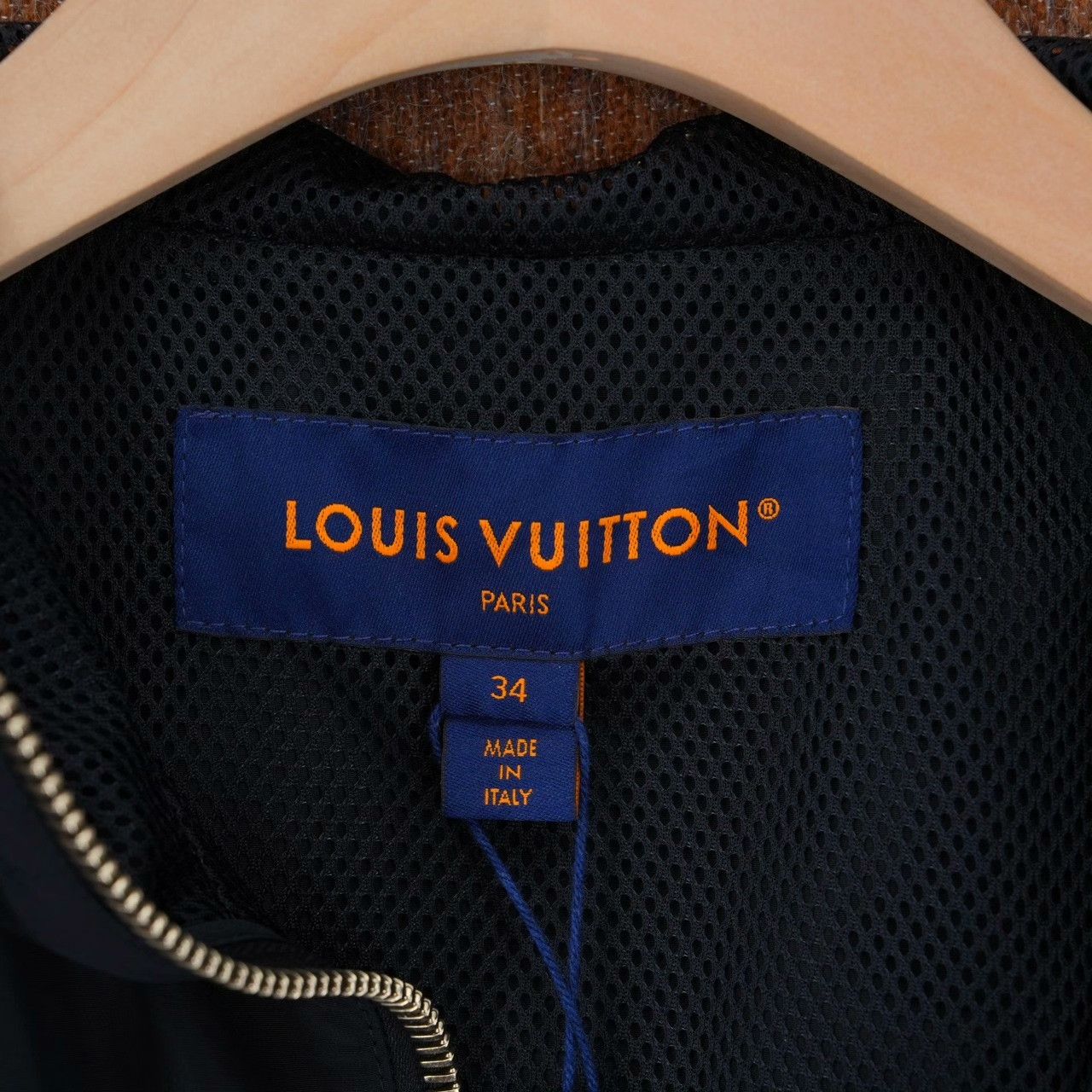 Louis Vuitton Louis Vuitton Light Jacket 38 Men Size US S / EU 44-46 / 1 - 3 Thumbnail