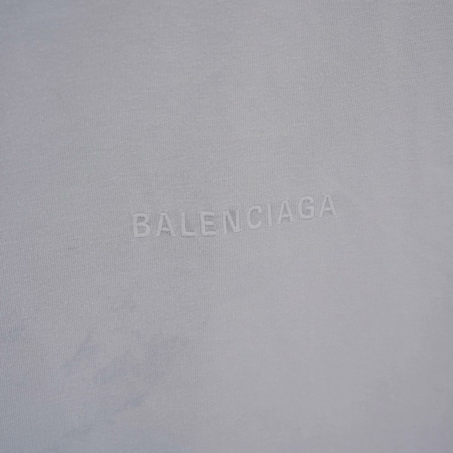 Balenciaga Balenciaga T-Shirt XL Men Size US XL / EU 56 / 4 - 5 Thumbnail